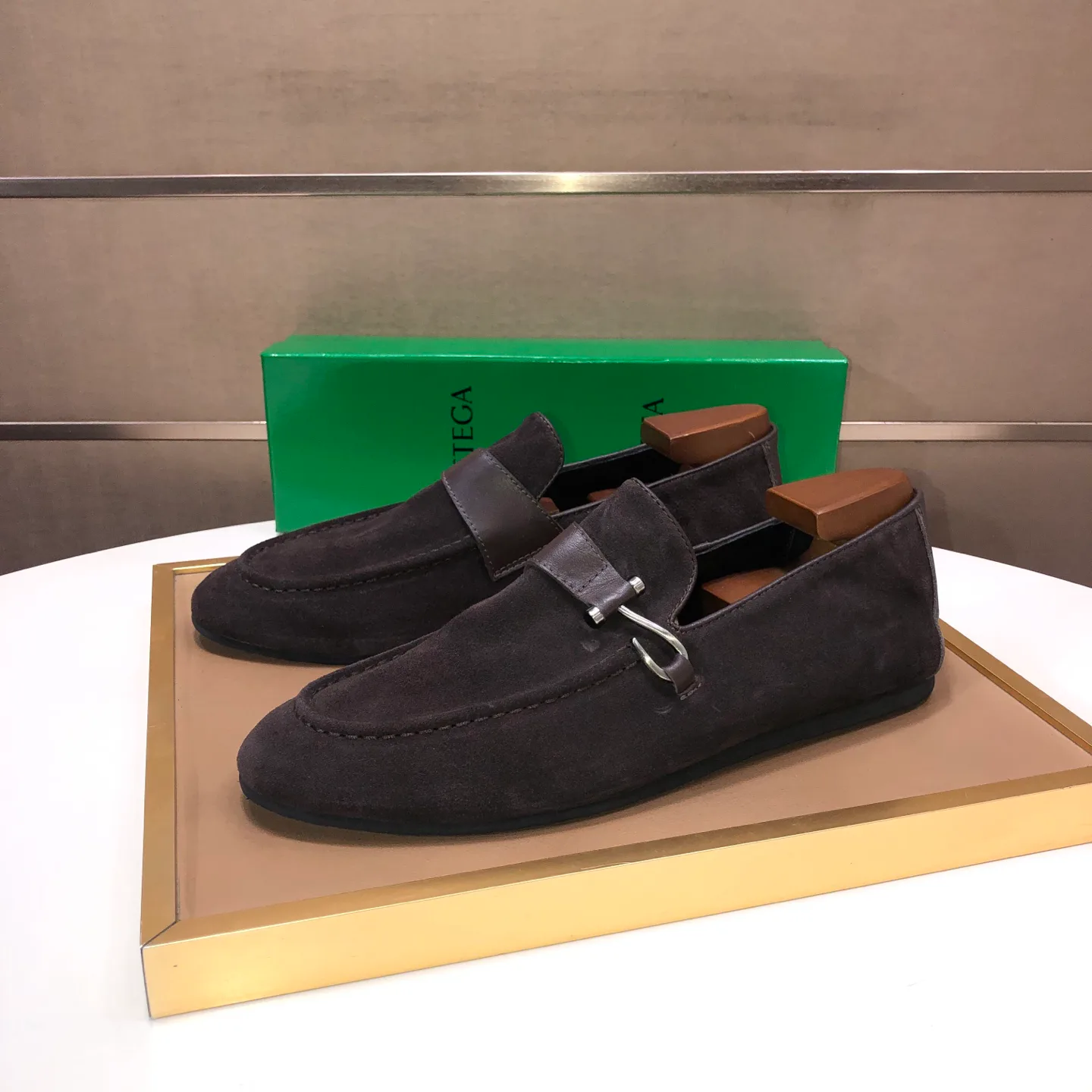 Men's Loafers And Dress Shoes BOTTEGA VENETA 18262222