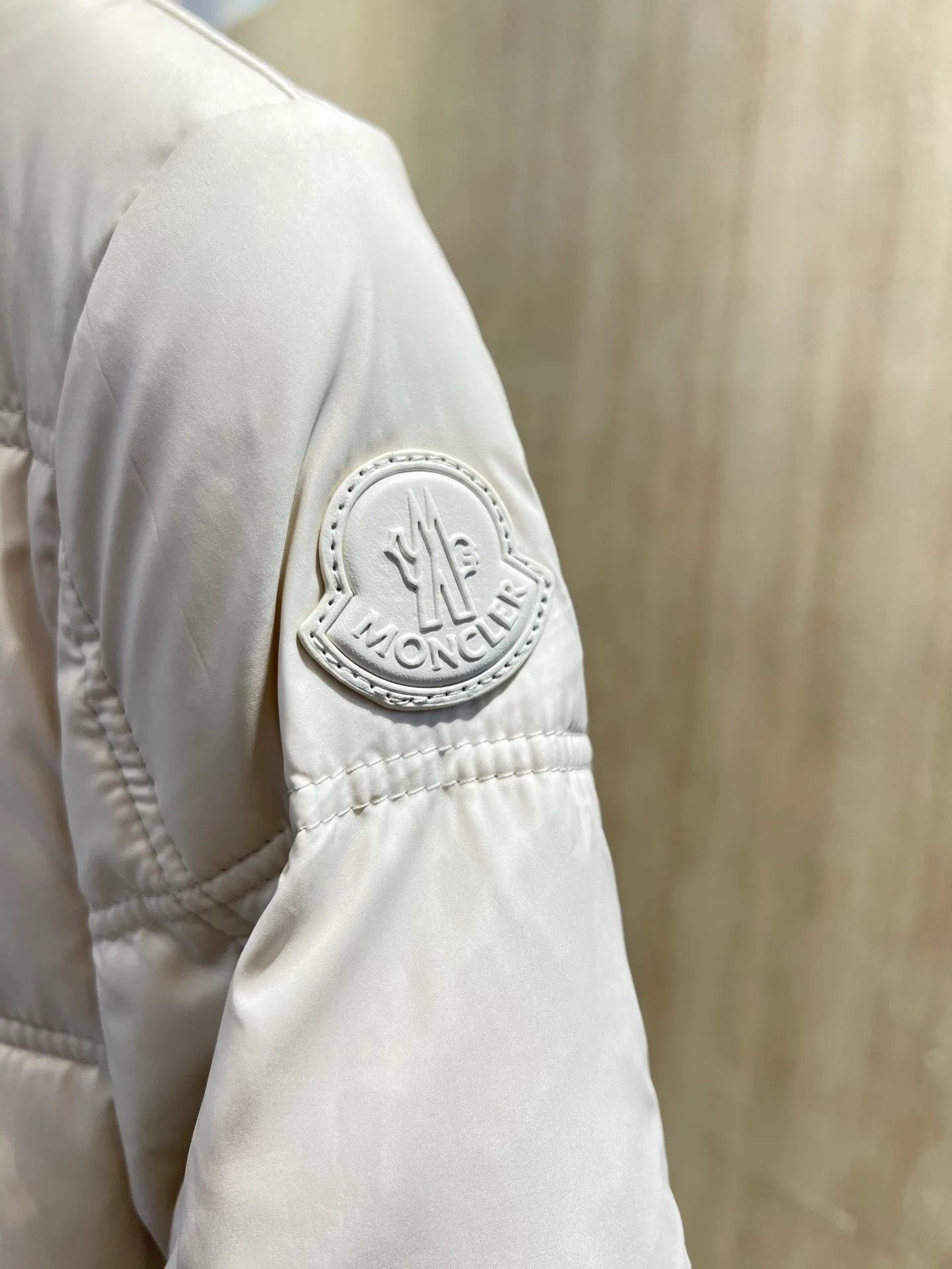 Men's Jackets And Down Jackets MONCLER 18330391