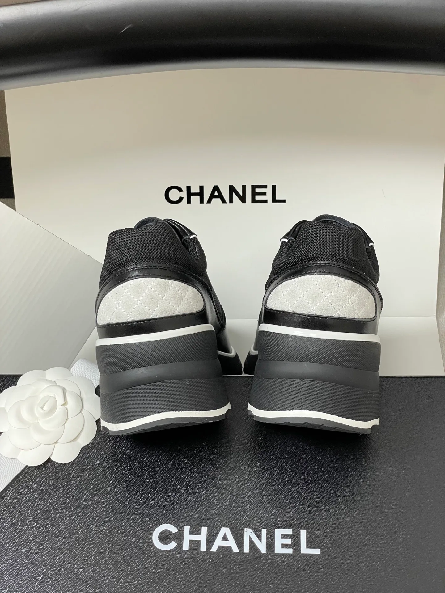 Women's Sneakers CHANEL 17867680