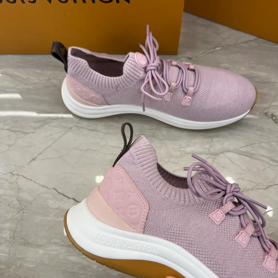 Men's Sneakers LOUIS VUITTON 18227054