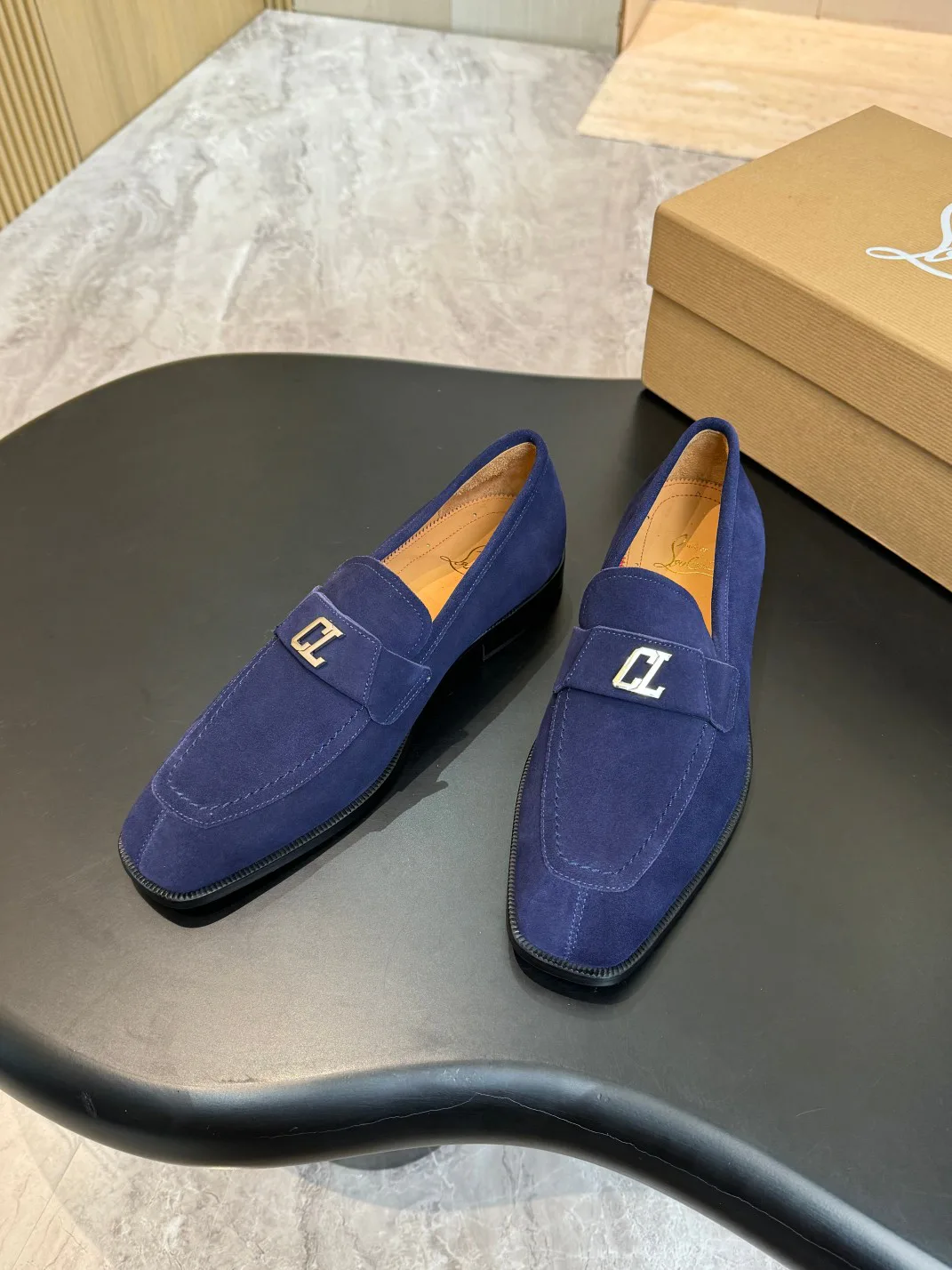 Men's Loafers And Dress Shoes CHRISTIAN LOUBOUTIN 18119136