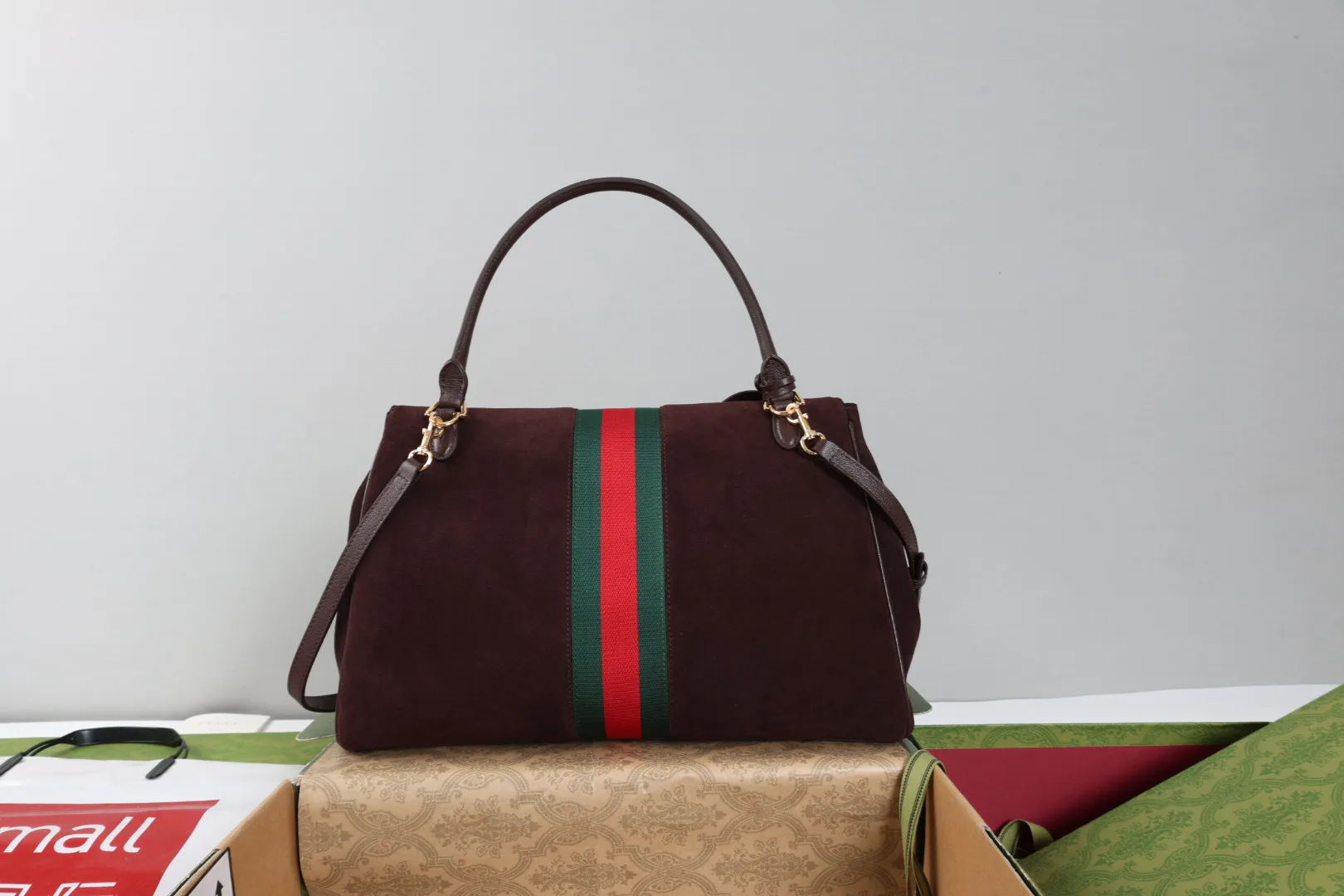 Women's Classic Handbags GUCCI 18250560
