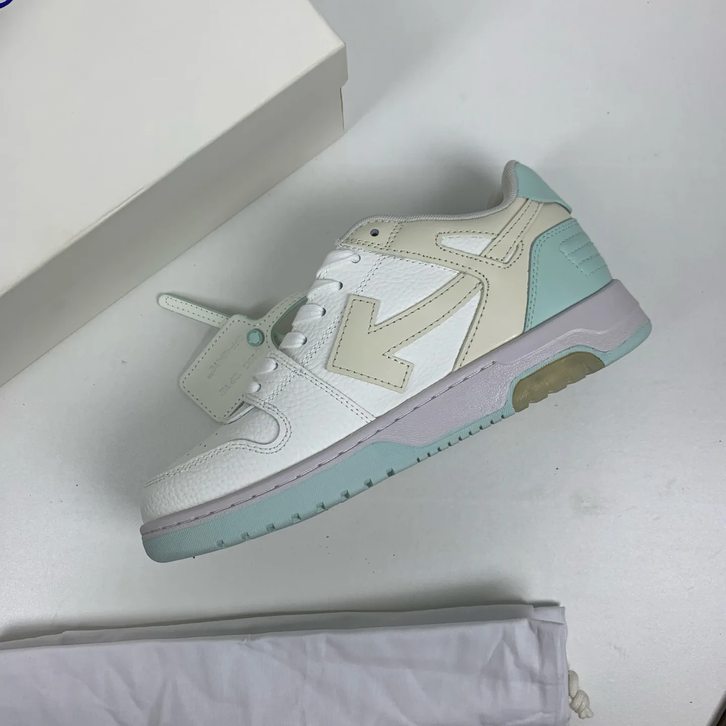 Women's Sneakers OFF-WHITE 17776392