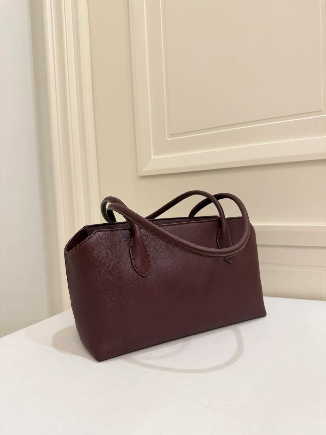 Women's Classic Handbags THE ROW 18161958
