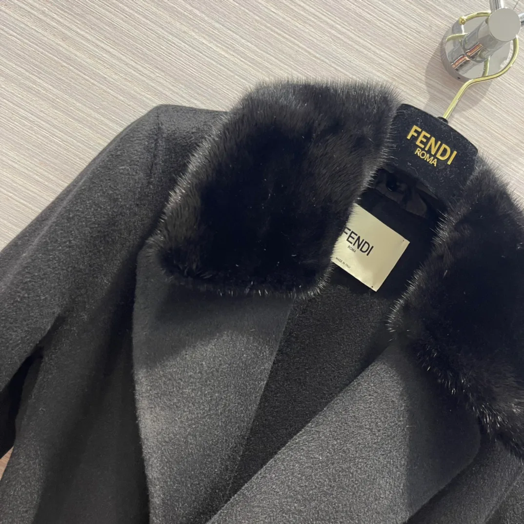 Women's Coats FENDI 18200673