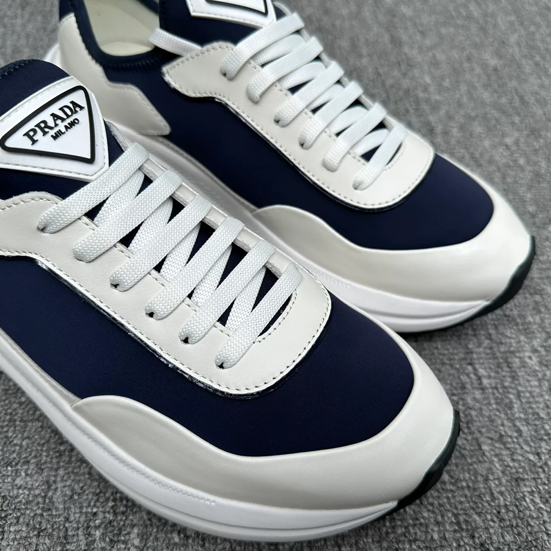 Men's Sneakers PRADA 18076355