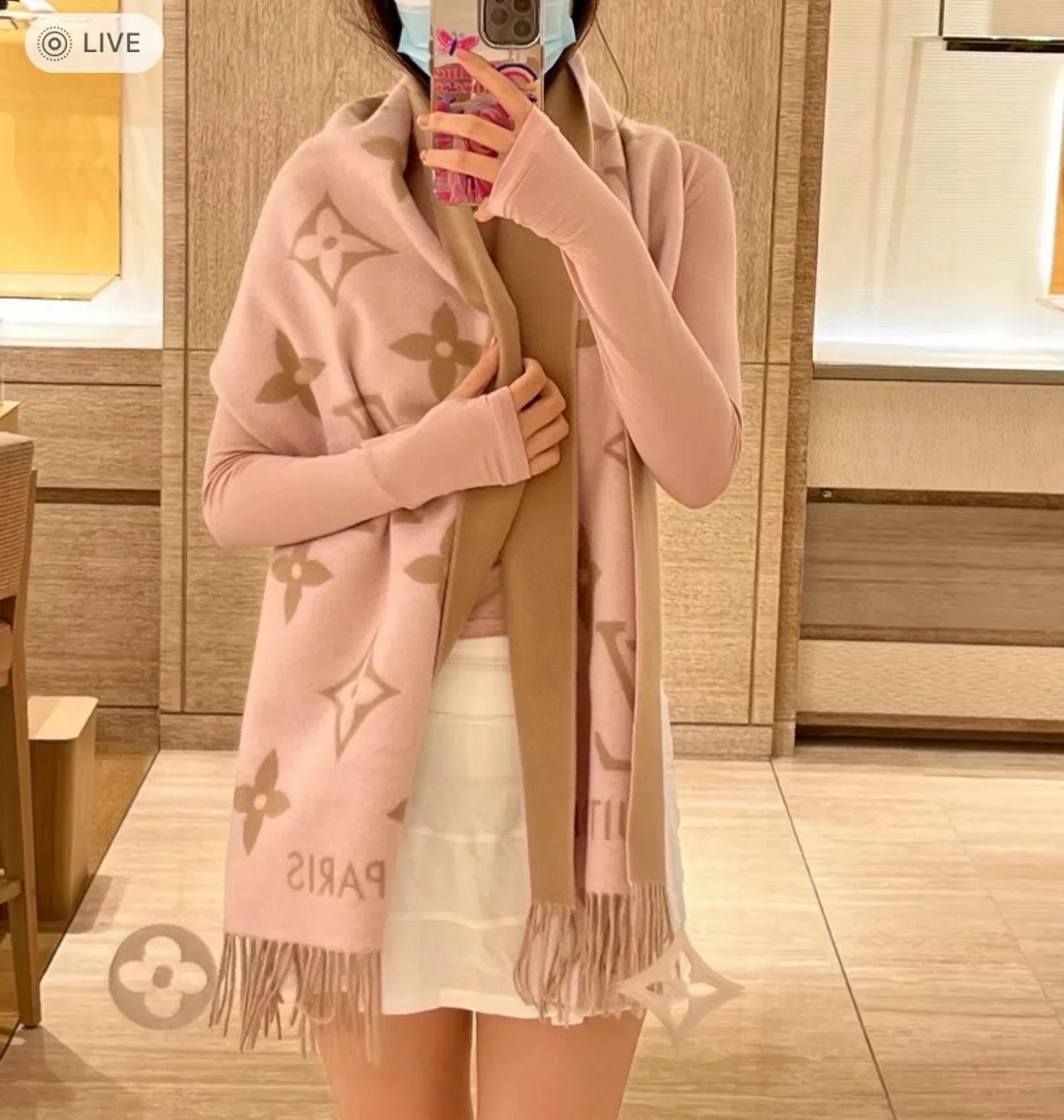 Scarves LOUIS VUITTON 18141173