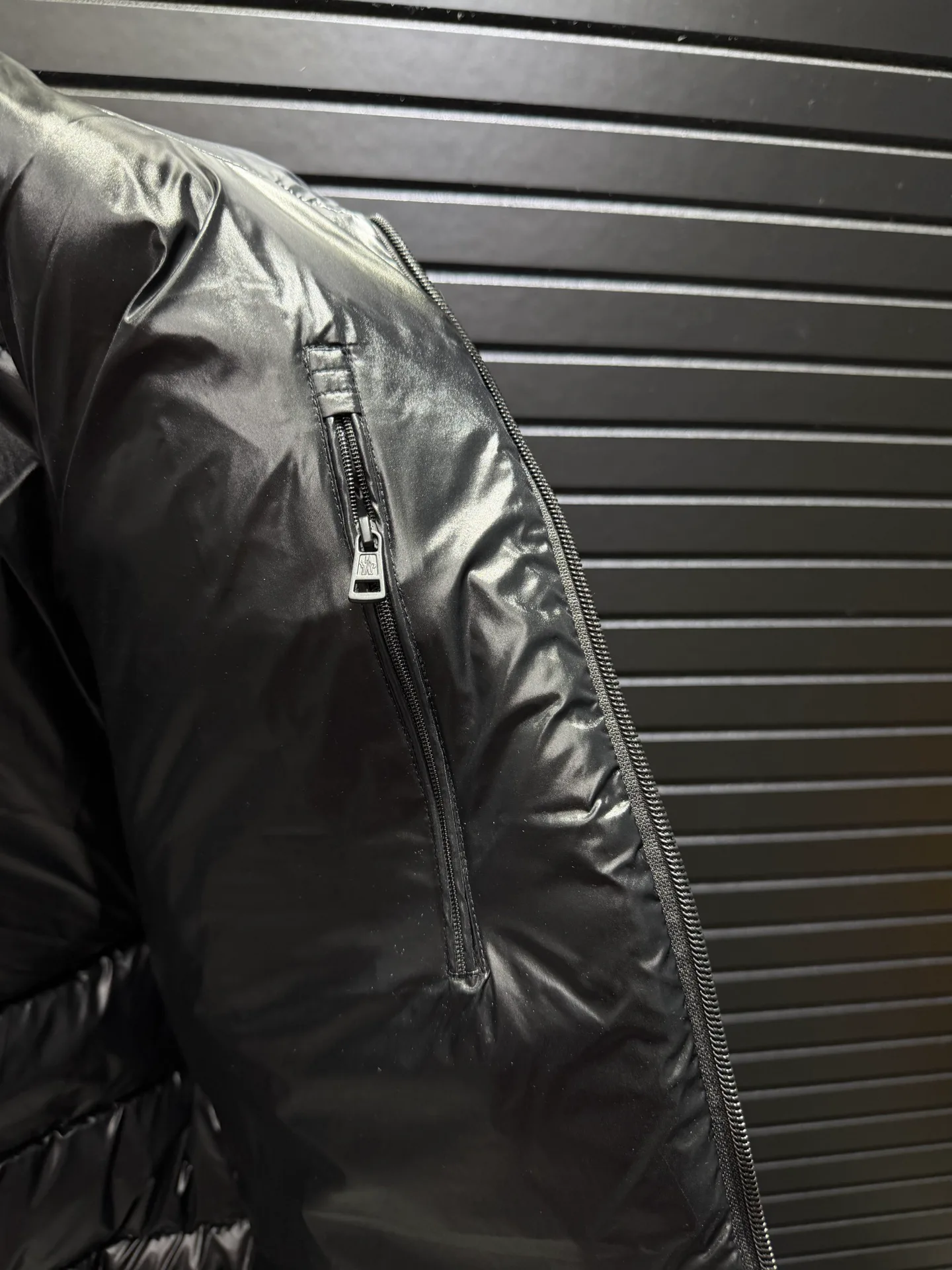 Куртки И Пуховики Мужские Moncler 18645343