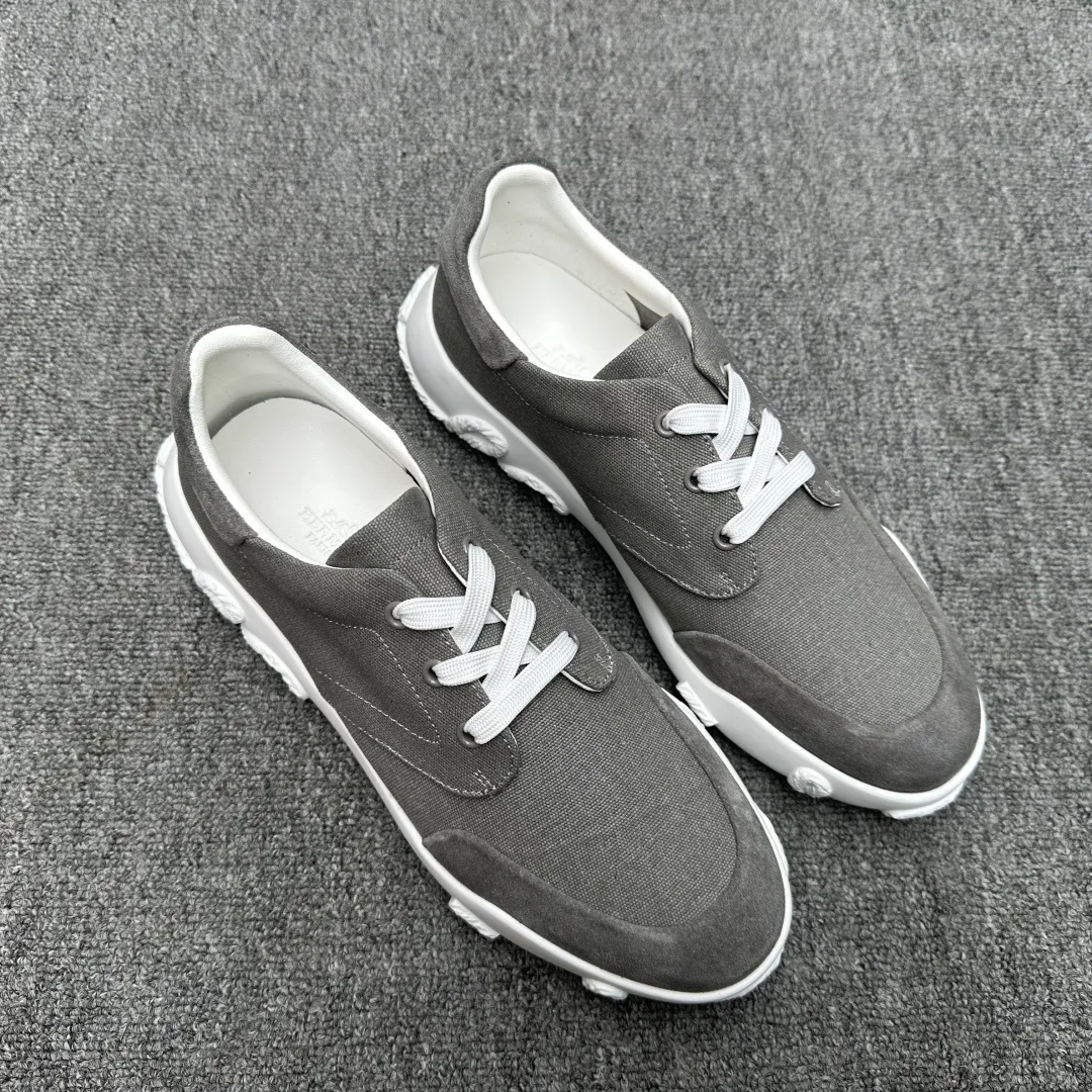 Men's Sneakers HERMES 18076374