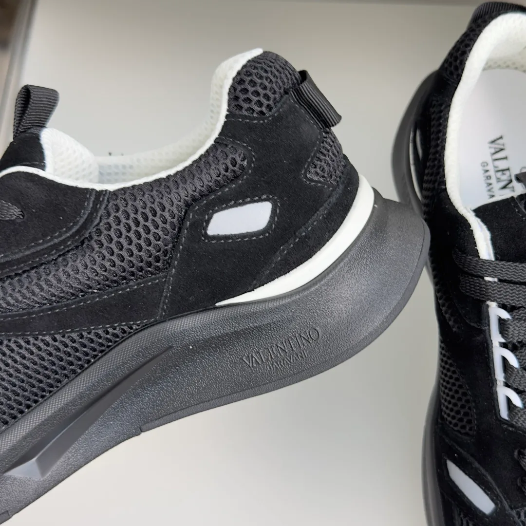 Men's Sneakers VALENTINO 17603076