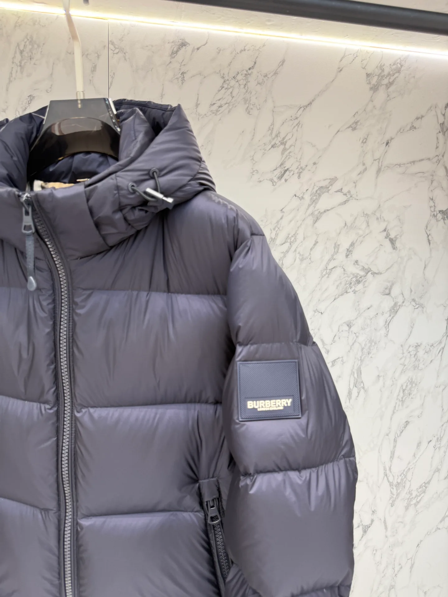 Women's Jackets And Down Jackets BURBERRY 18387695