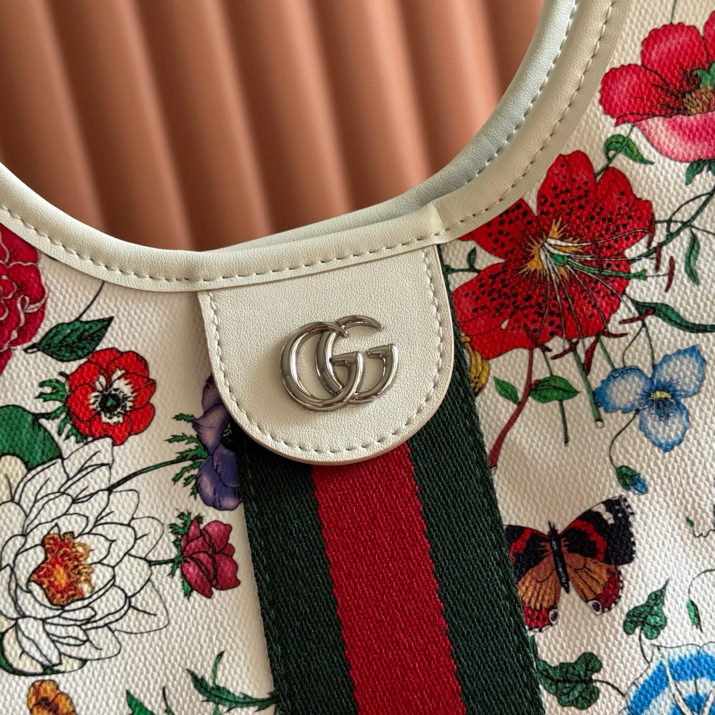Women's Classic Handbags GUCCI 18148091