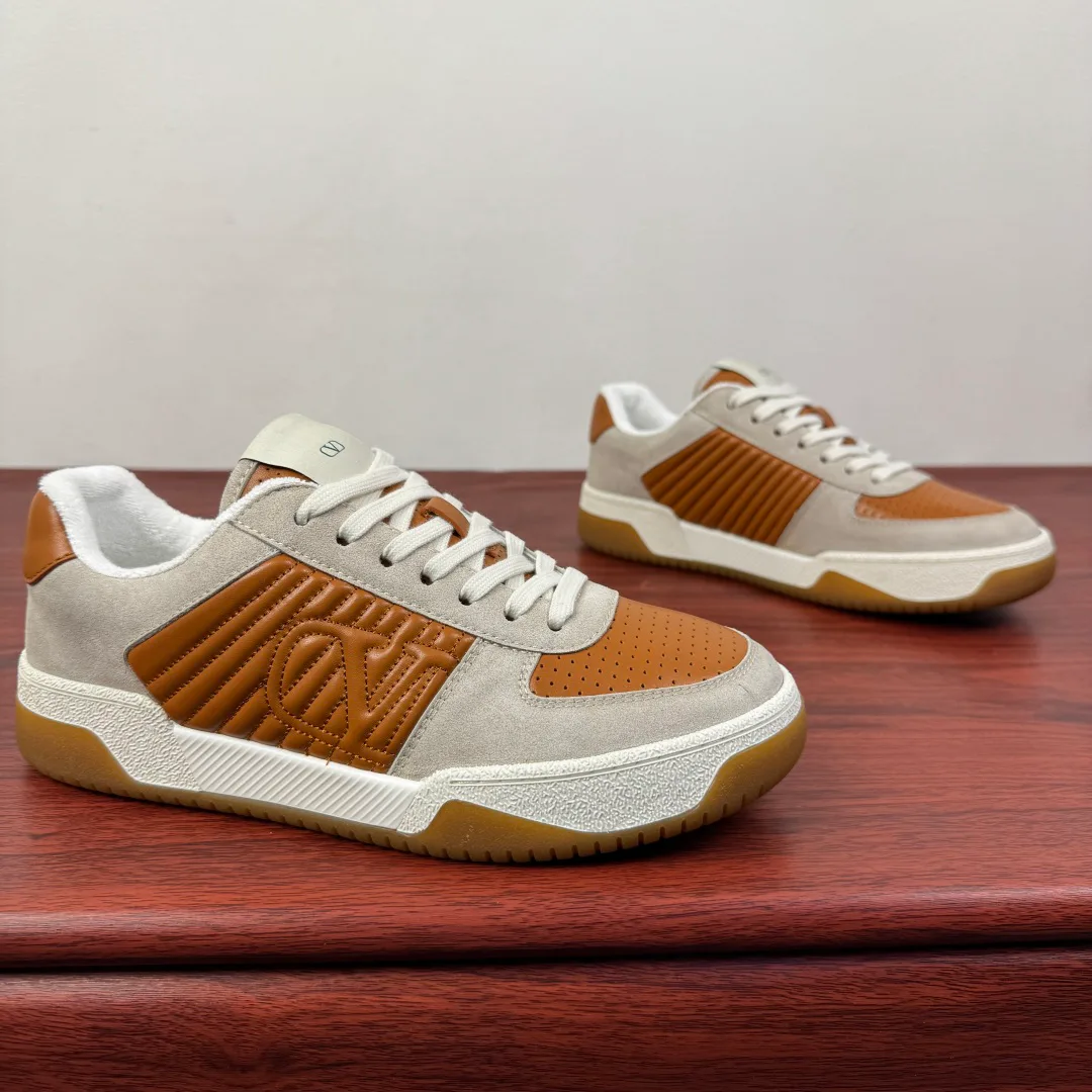Women's Sneakers VALENTINO 18243518