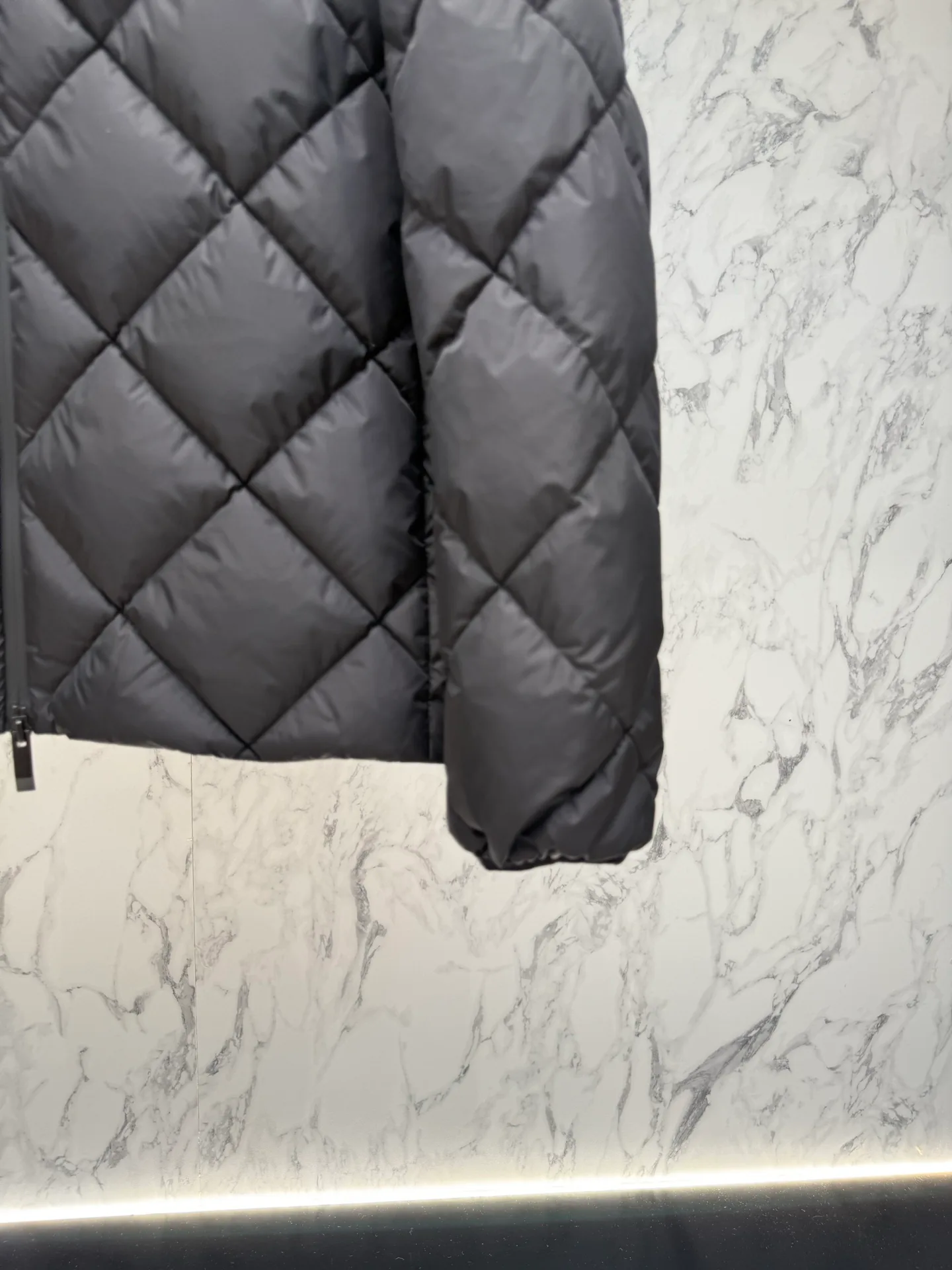 Men's Jackets And Down Jackets MONCLER 18214575