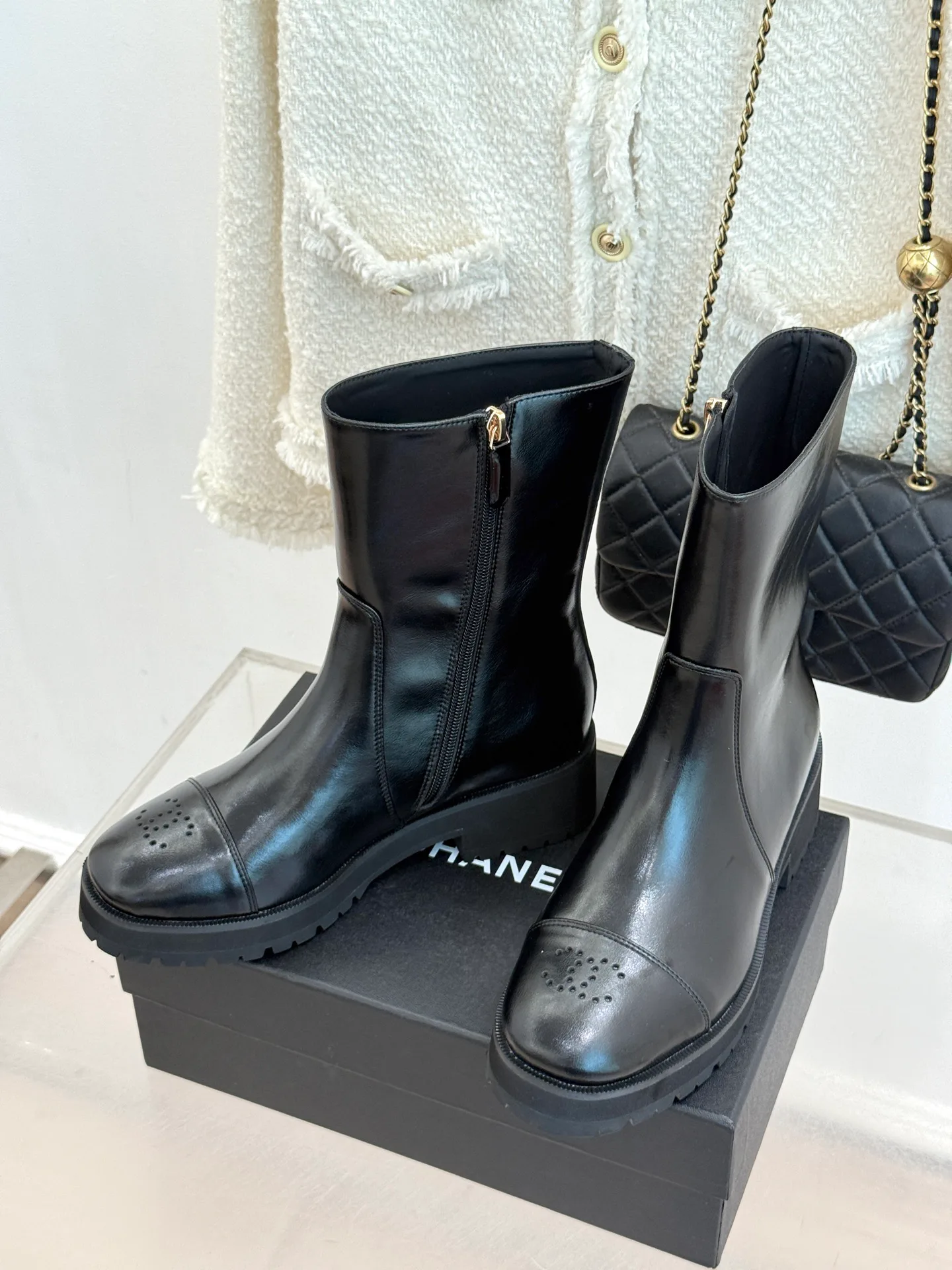 Women's Boots CHANEL 18004024
