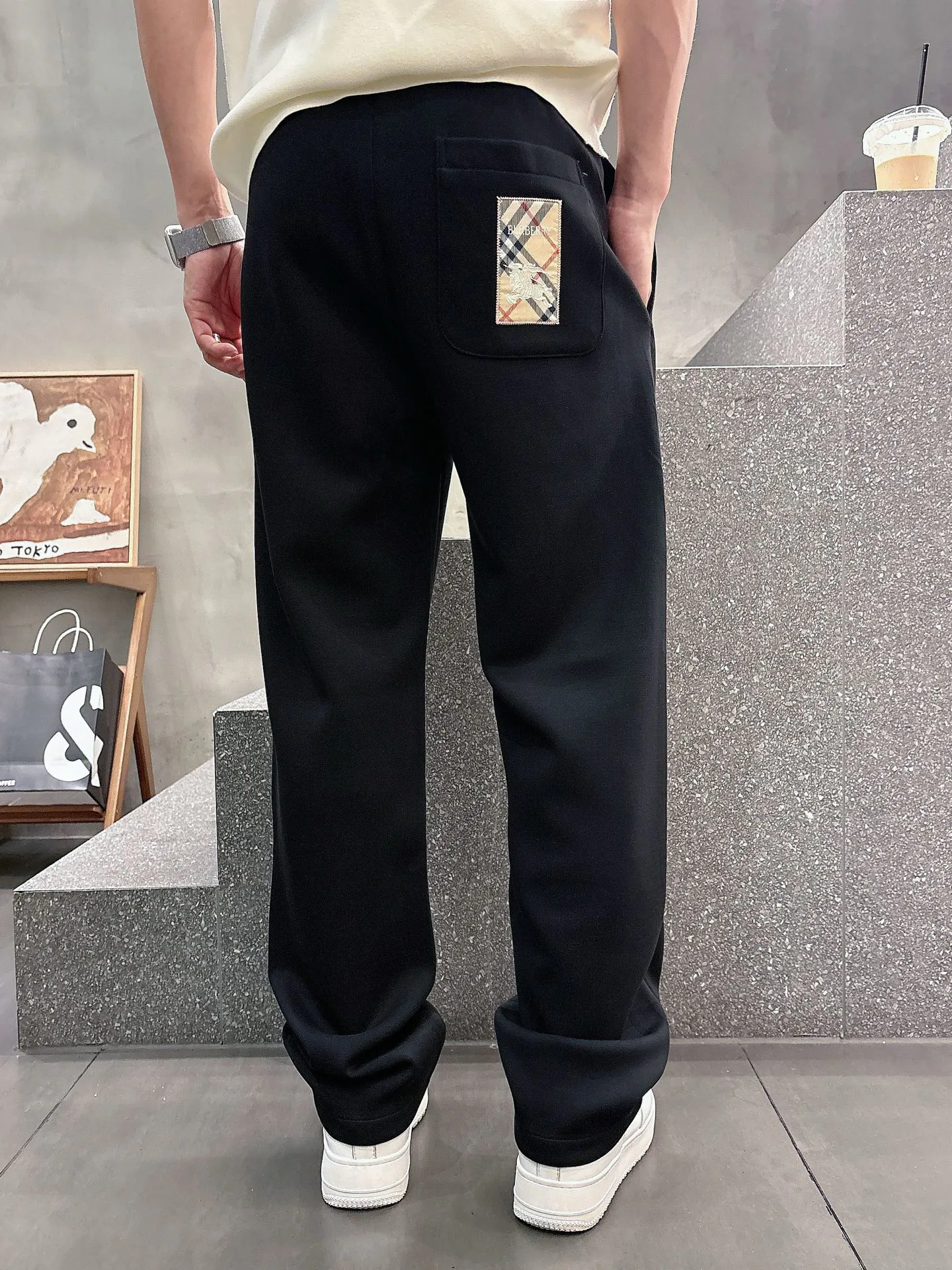 Men's Trousers BURBERRY 18399243