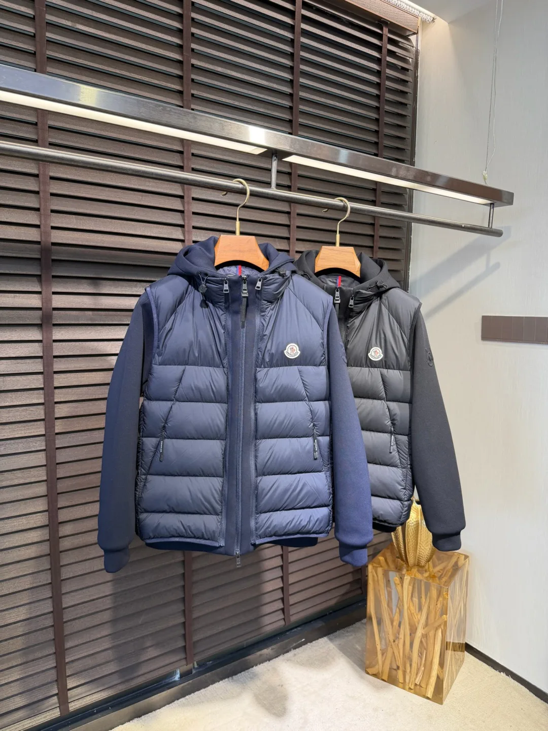 Men's Jackets And Down Jackets MONCLER 18361330