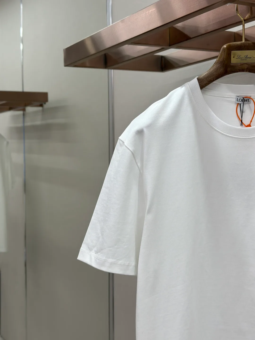 Women's T-Shirts LOEWE 18191139