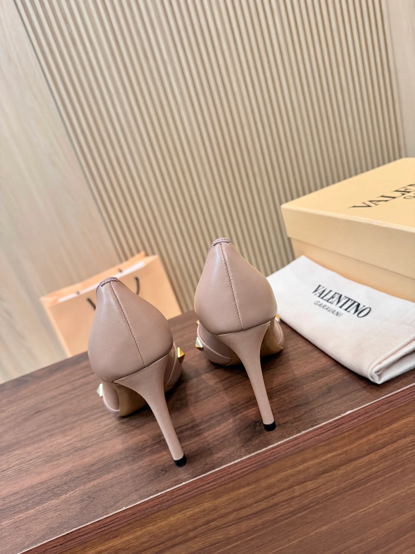 Women's Heels VALENTINO 17411476