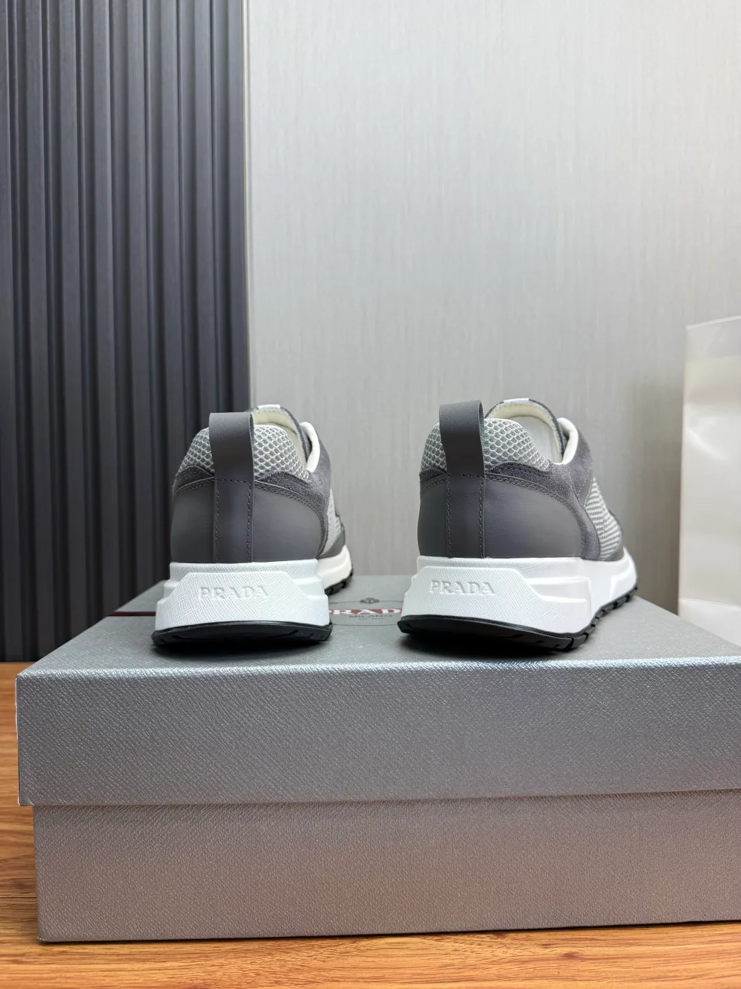 Men's Sneakers PRADA 17704091