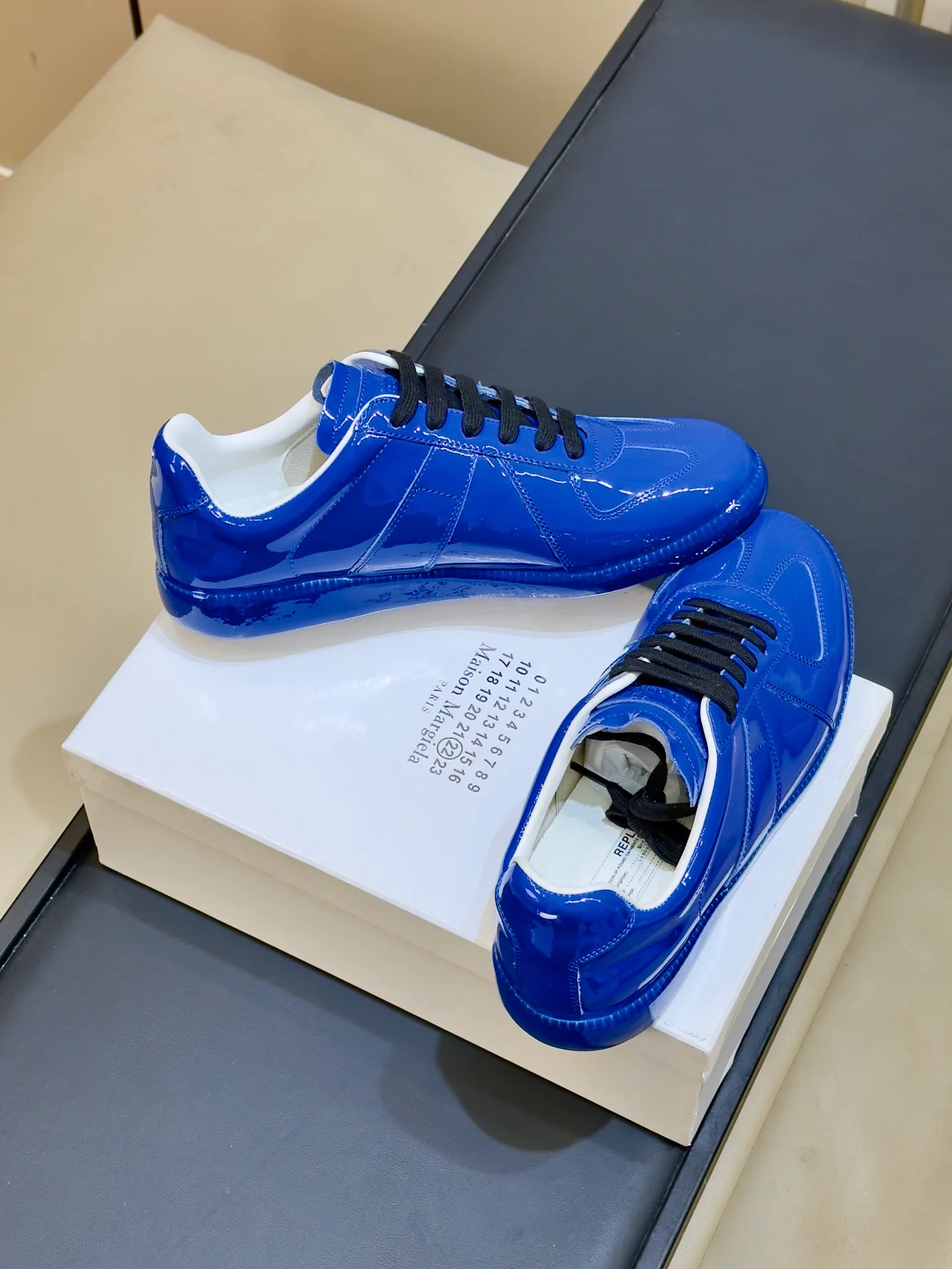 Women's Sneakers MAISON MARGIELA 18073438