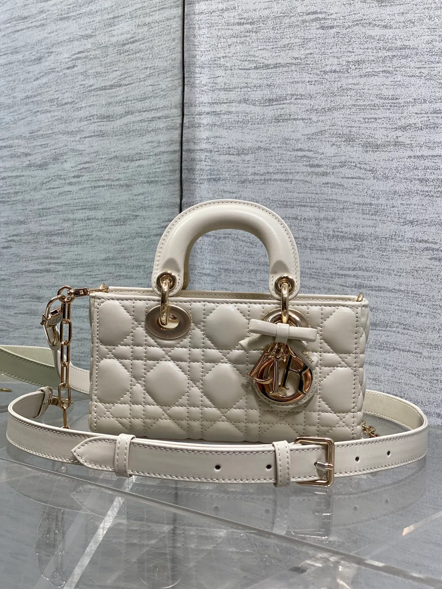Women's Classic Handbags CHRISTIAN DIOR 18070563
