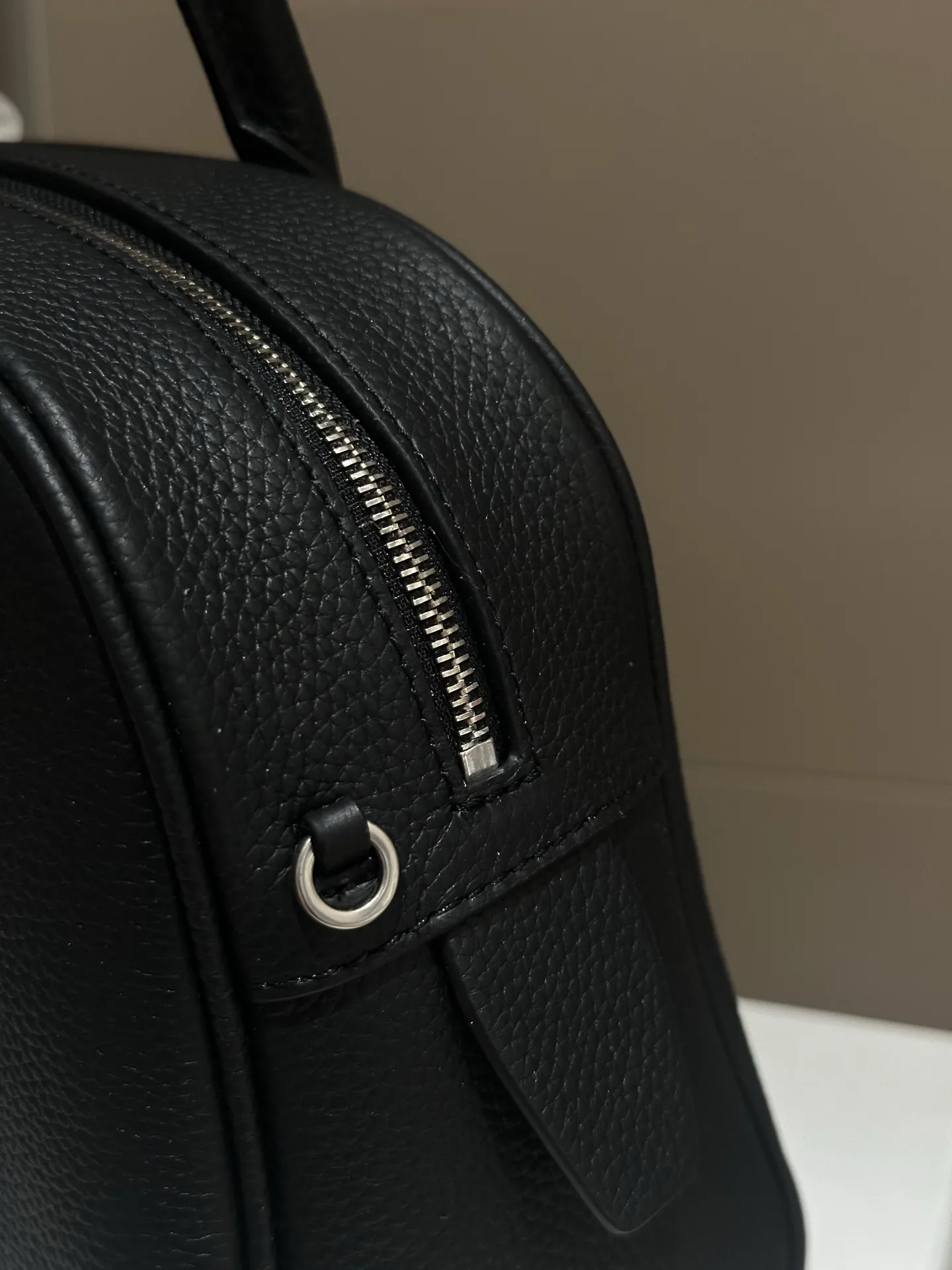 Women's Classic Handbags THE ROW 18088987