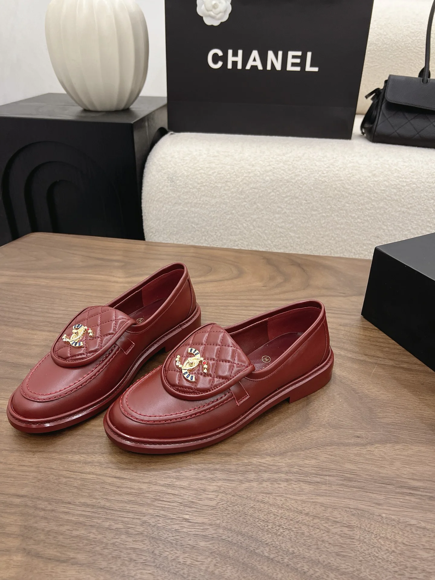 Women's Loafers And Moccasins CHANEL 17303657