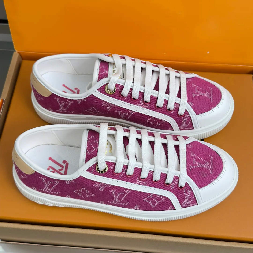 Women's Sneakers LOUIS VUITTON 17950713