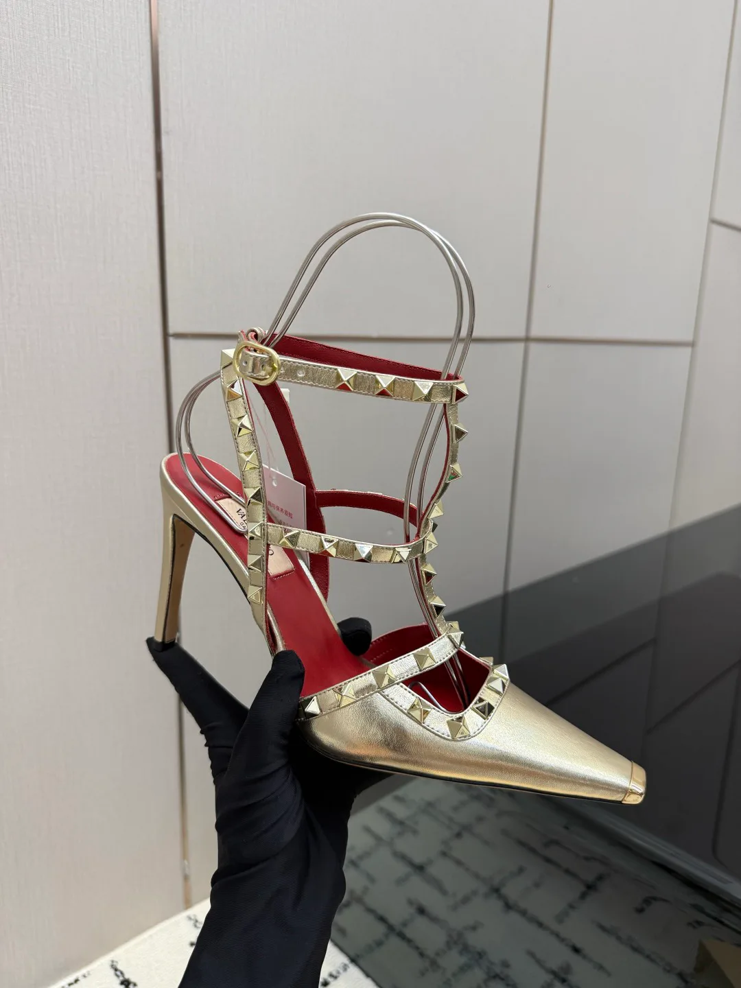 Women's Open-Toe Sandals VALENTINO 17594481