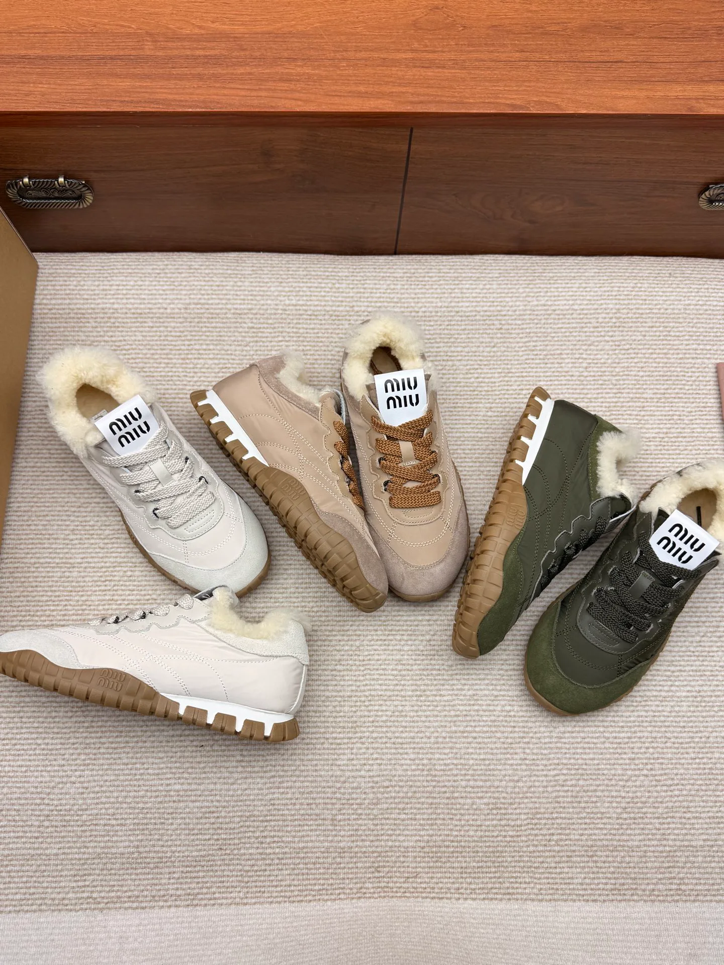Women's Sneakers MIU MIU 18223948