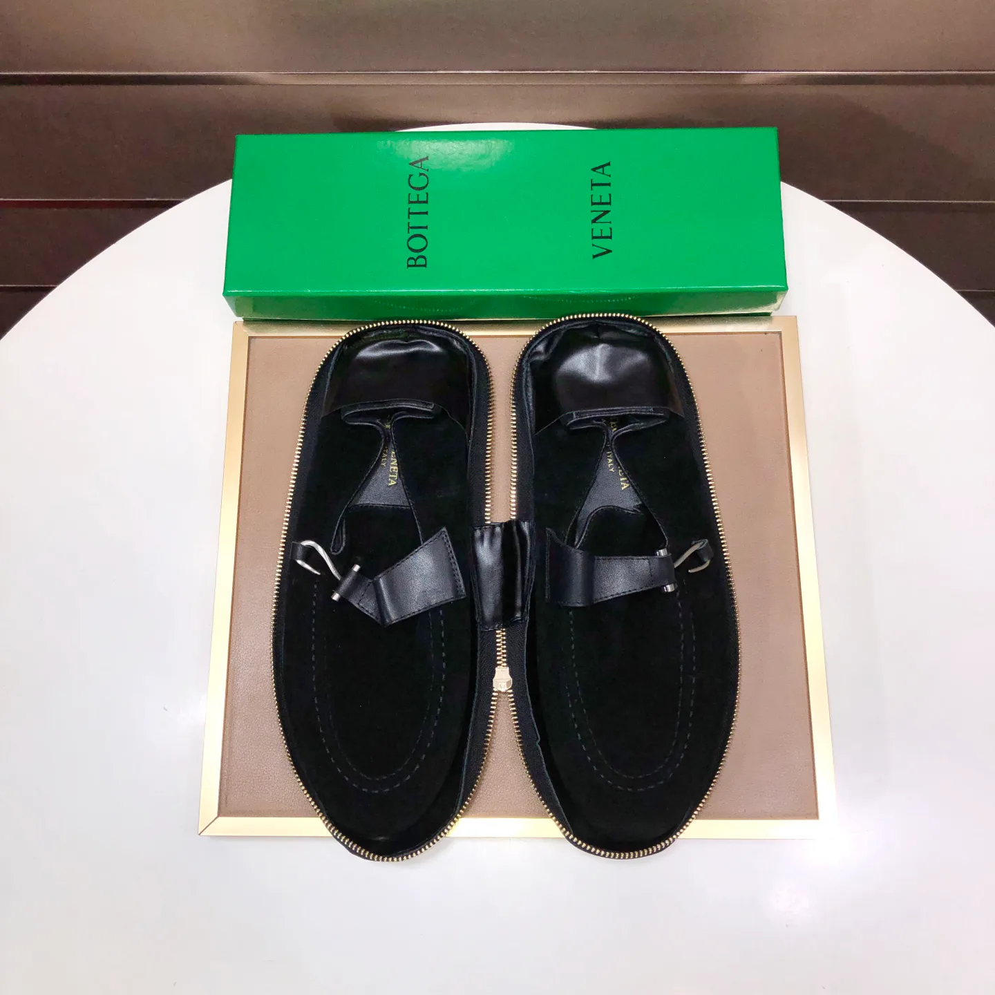 Men's Loafers And Dress Shoes BOTTEGA VENETA 18262220