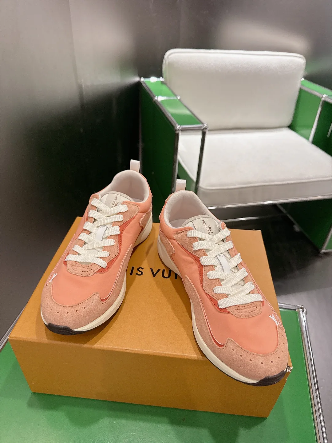 Men's Sneakers LOUIS VUITTON 18011731
