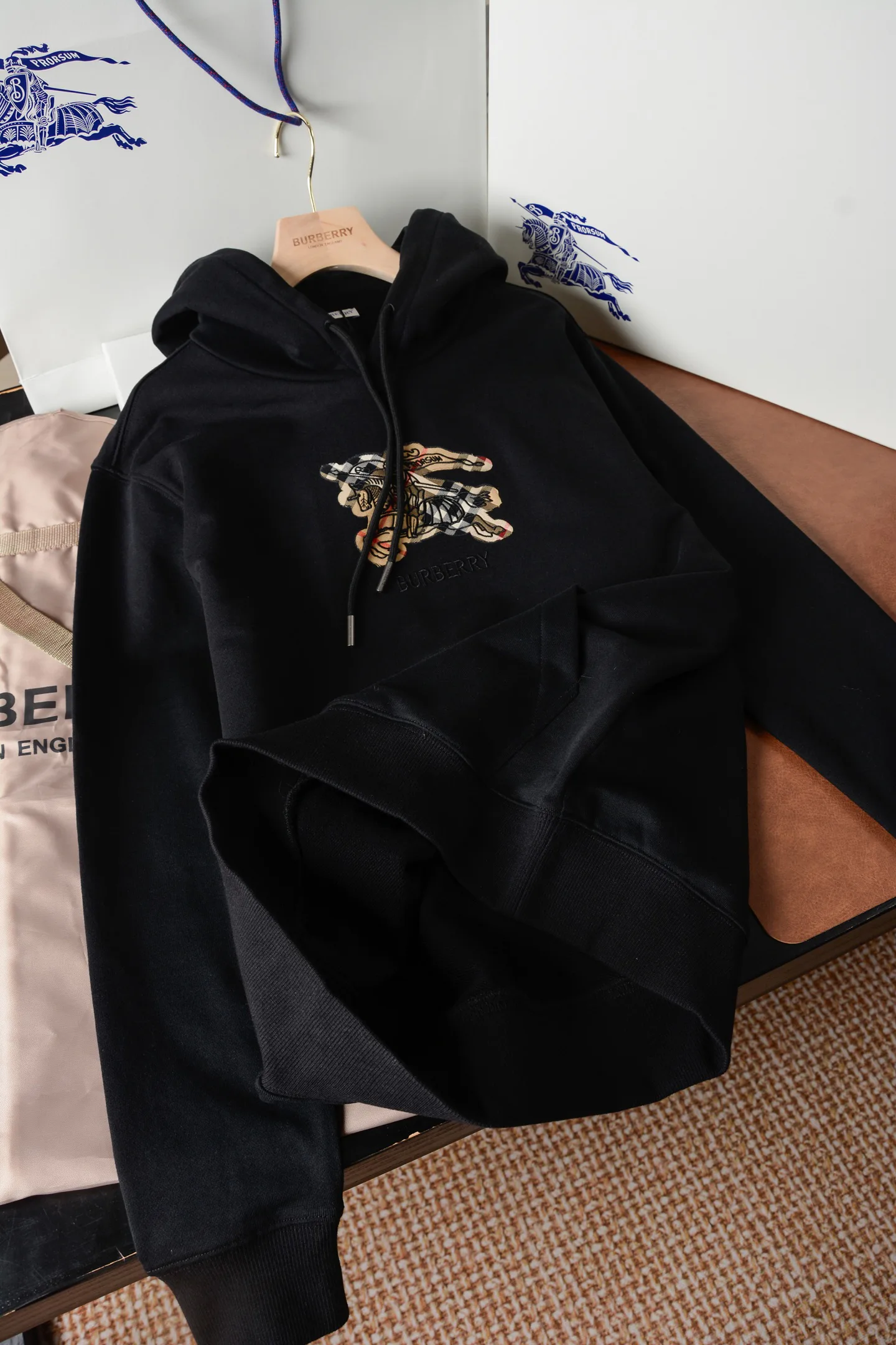 Women's Sweatshirts And Hoodies BURBERRY 18141457