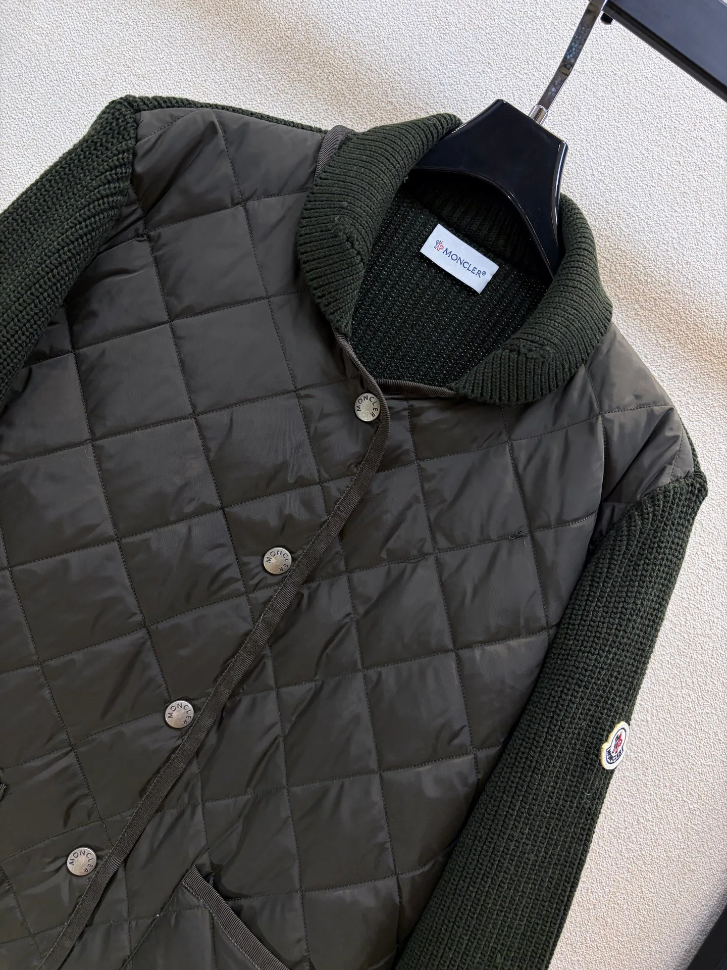 Women's Jackets And Down Jackets MONCLER 18407830