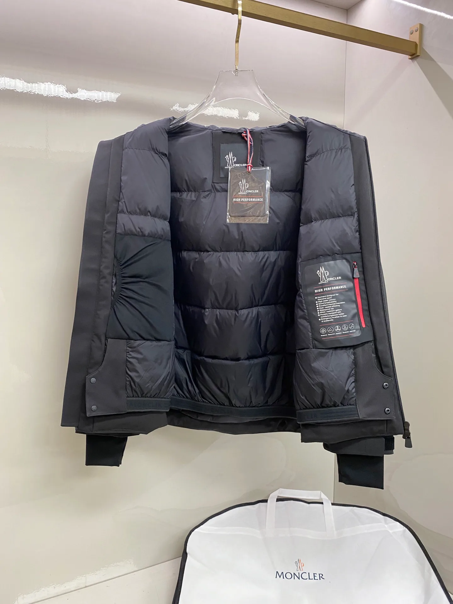 Men's Jackets And Down Jackets MONCLER 18029211
