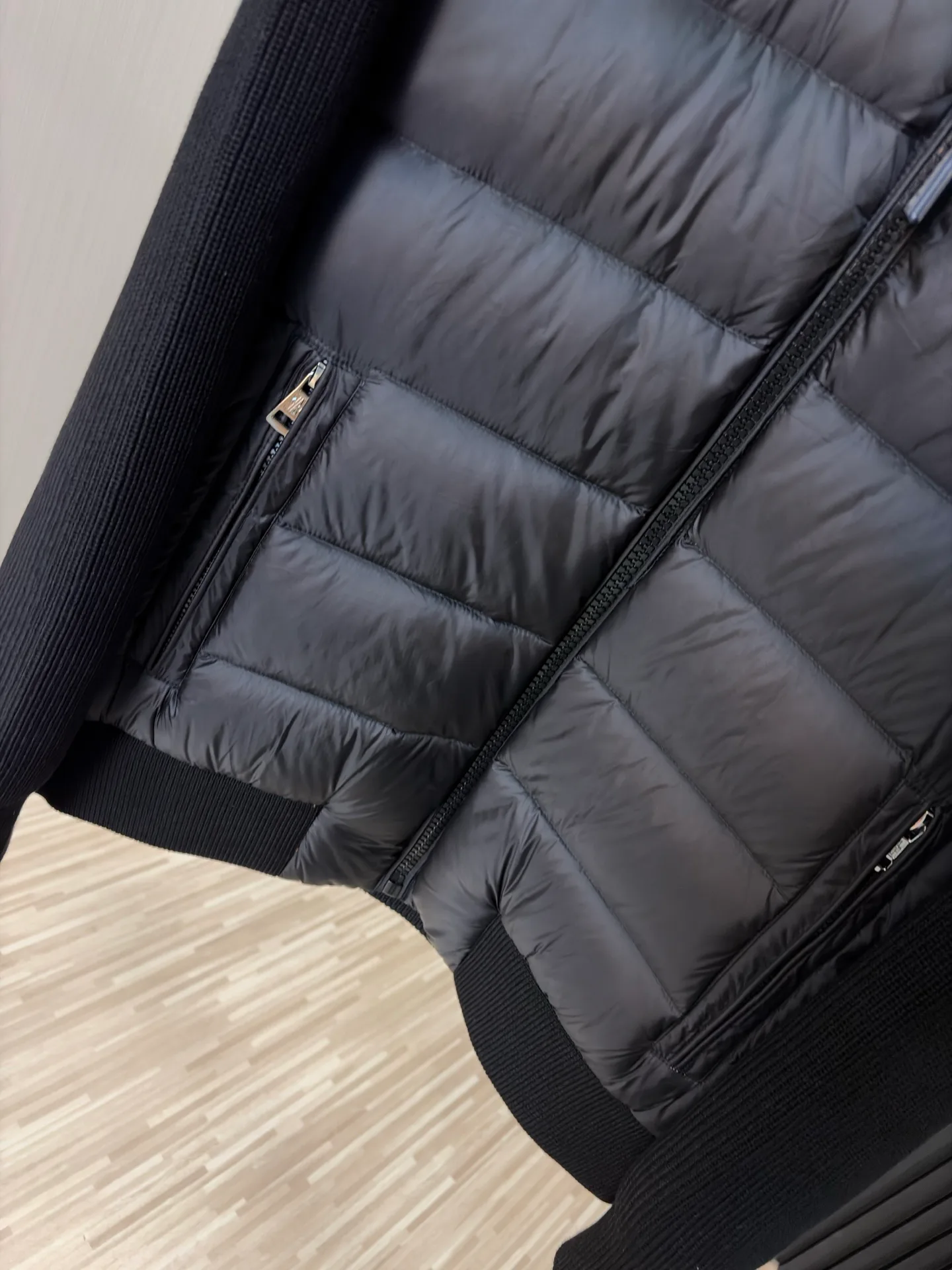 Women's Jackets And Down Jackets MONCLER 18391739