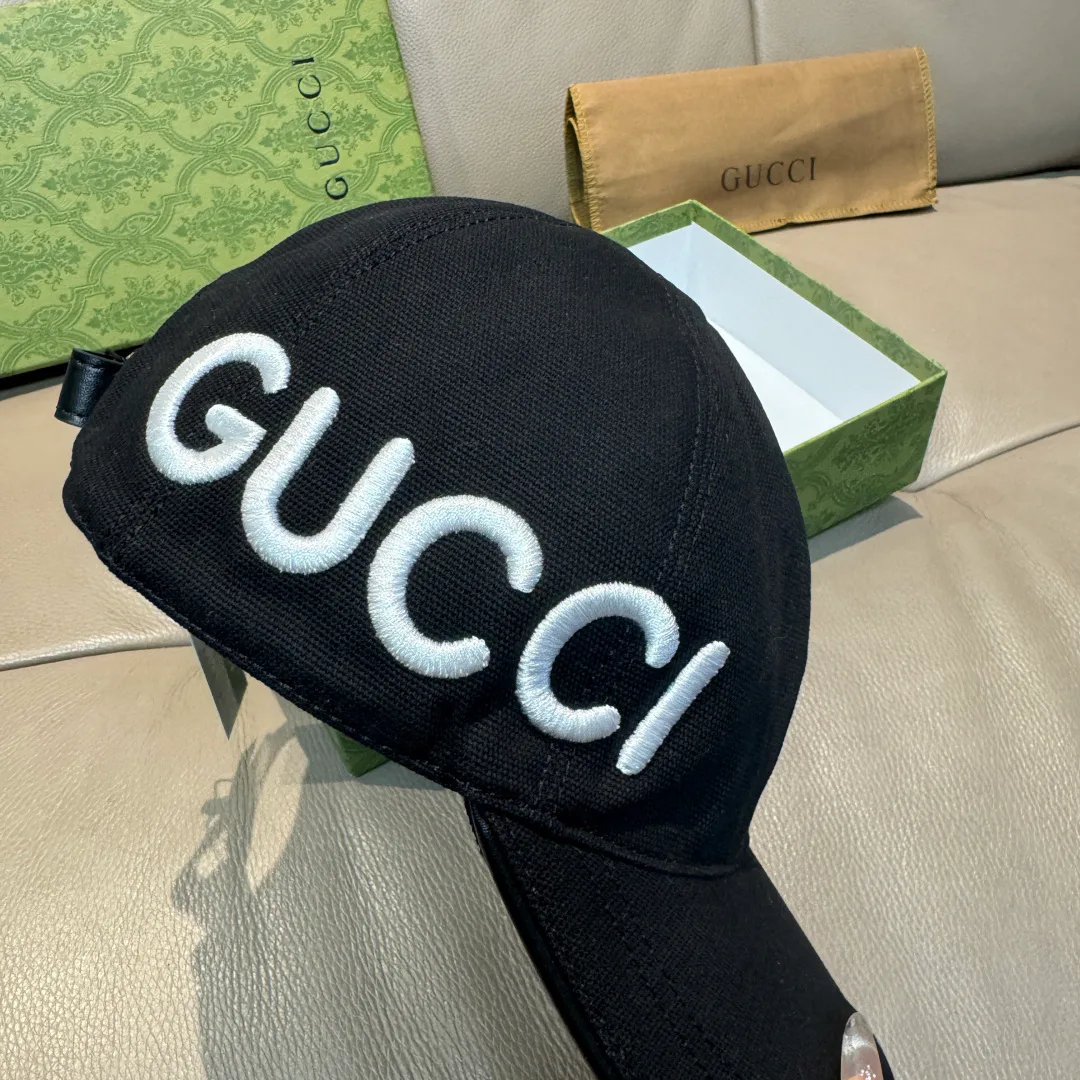 Hats GUCCI 17604842