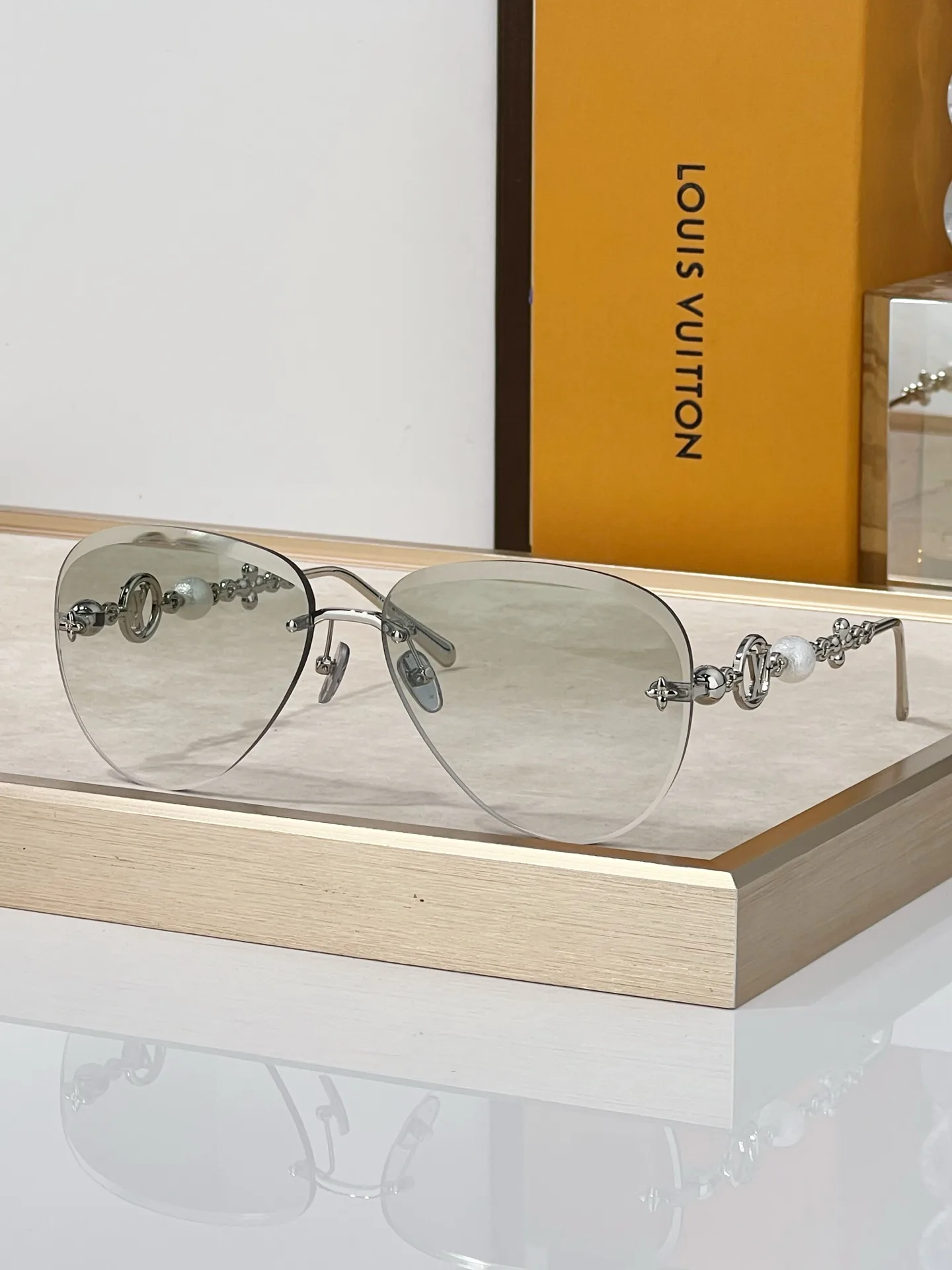 Glasses LOUIS VUITTON 17633231