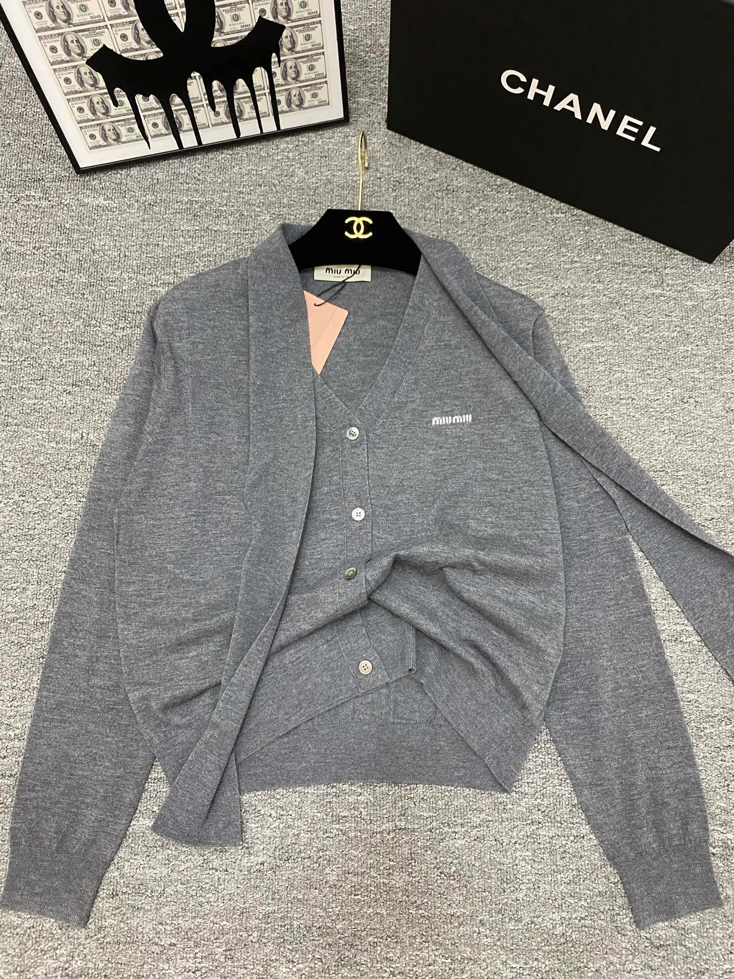 Women's Jumpers And Sweaters MIU MIU 18028448