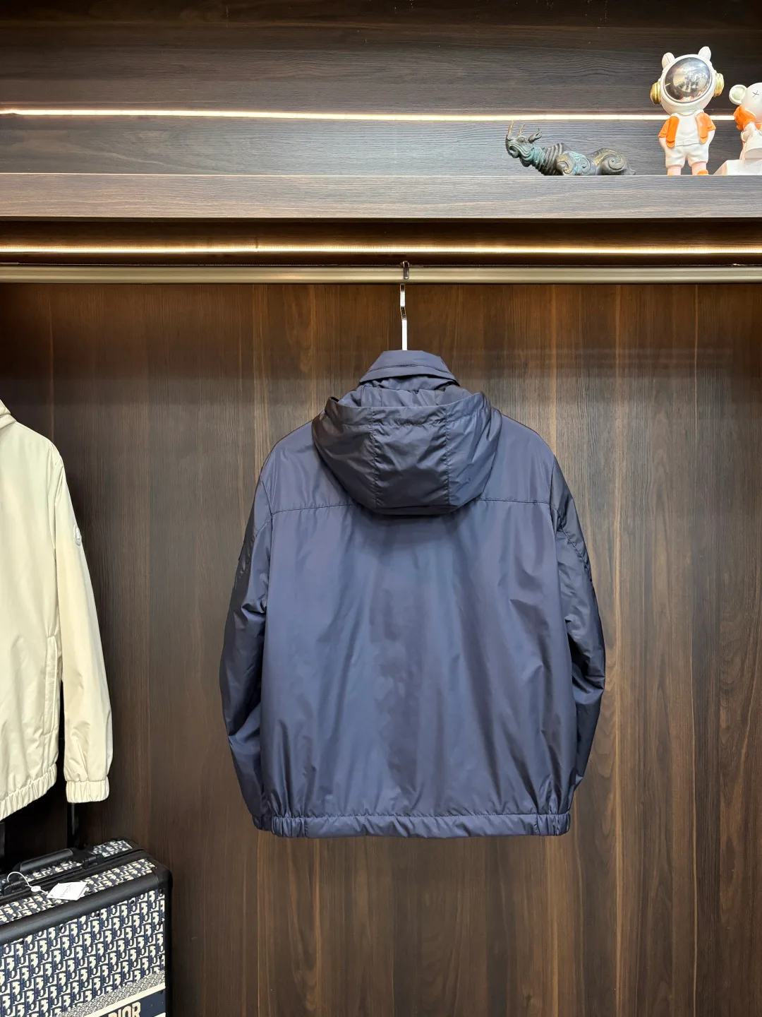 Women's Jackets And Down Jackets MONCLER 18157286