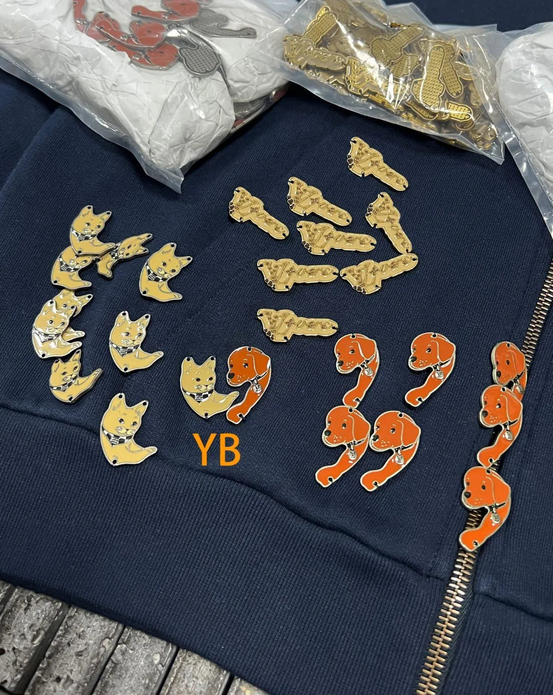 Men's Sweatshirts And Hoodies LOUIS VUITTON 17852634