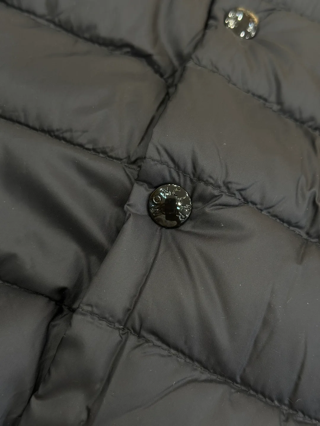 Куртки И Пуховики Мужские Moncler 18558950