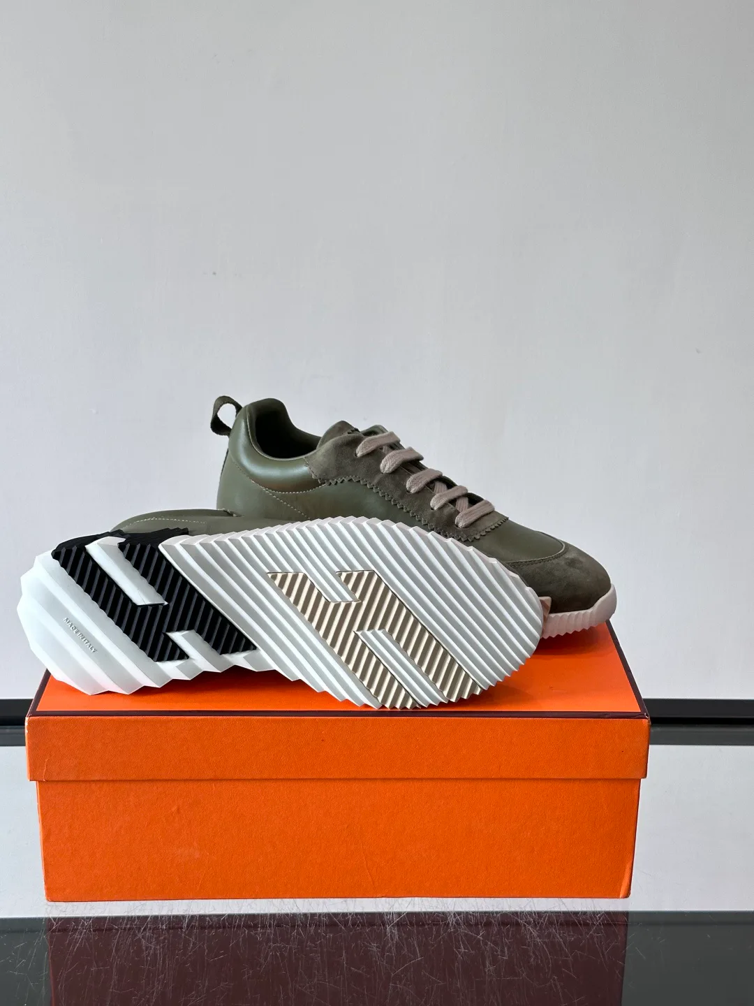 Men's Sneakers HERMES 18102597