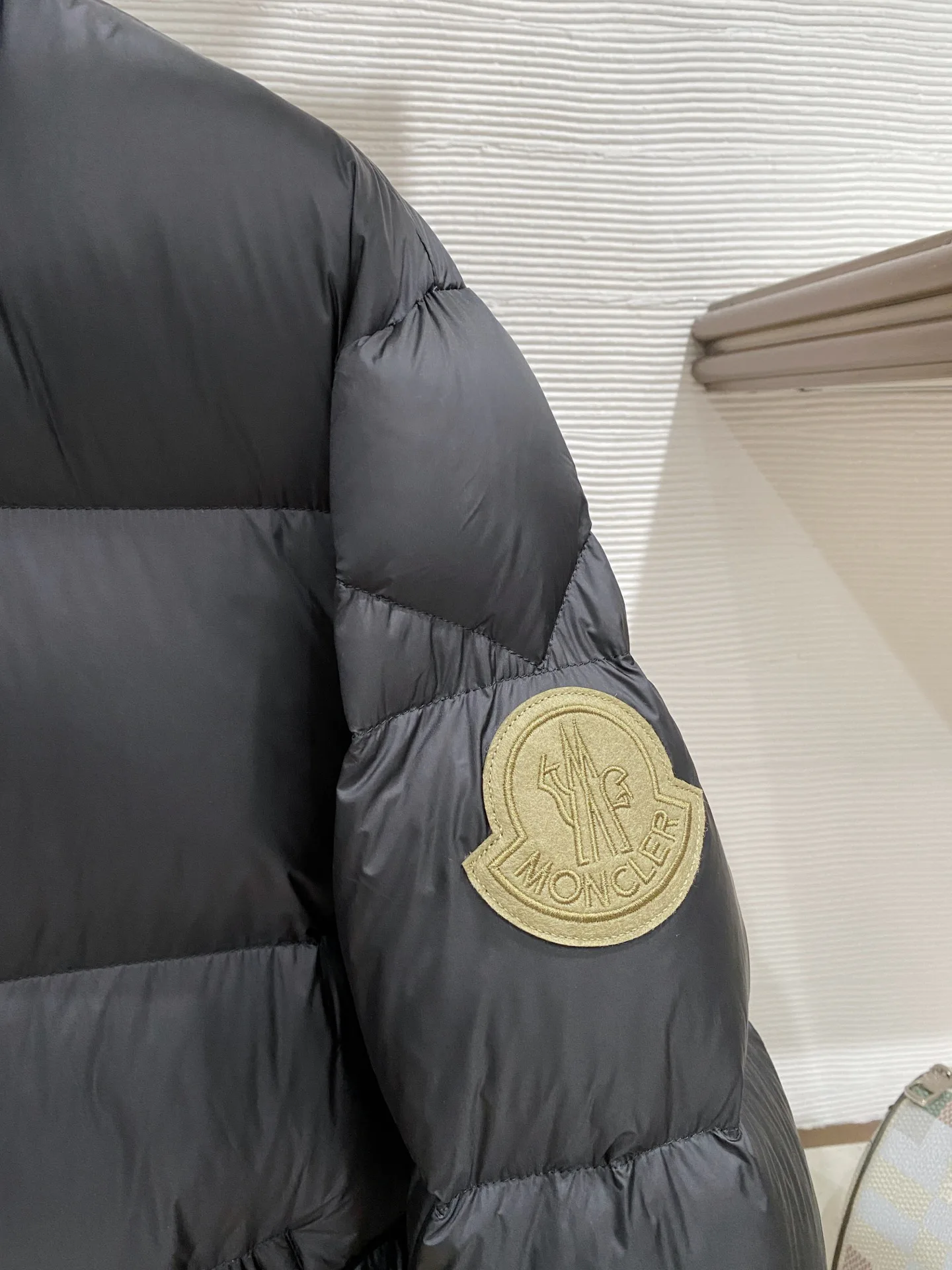 Men's Jackets And Down Jackets MONCLER 18097981