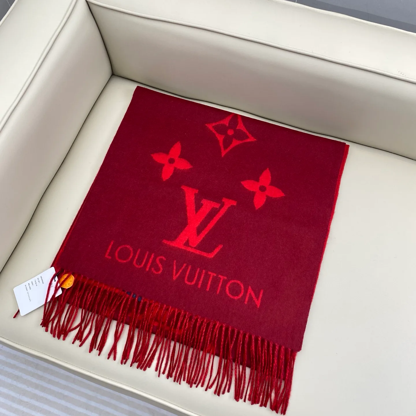 Scarves LOUIS VUITTON 18105573