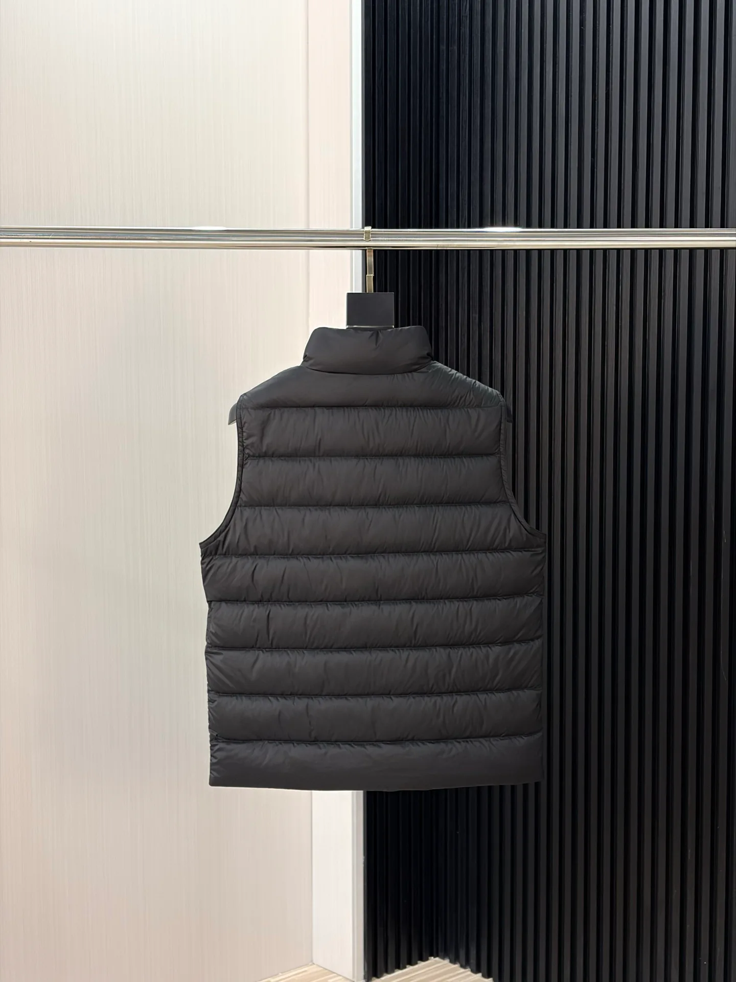 Women's Vests MONCLER 17944007
