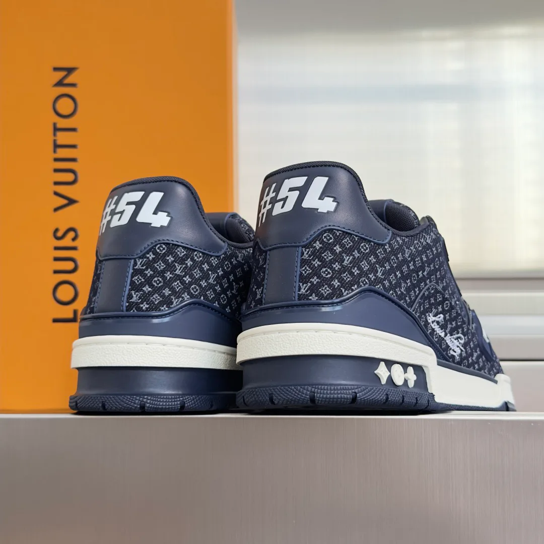 Men's Sneakers LOUIS VUITTON 18092947