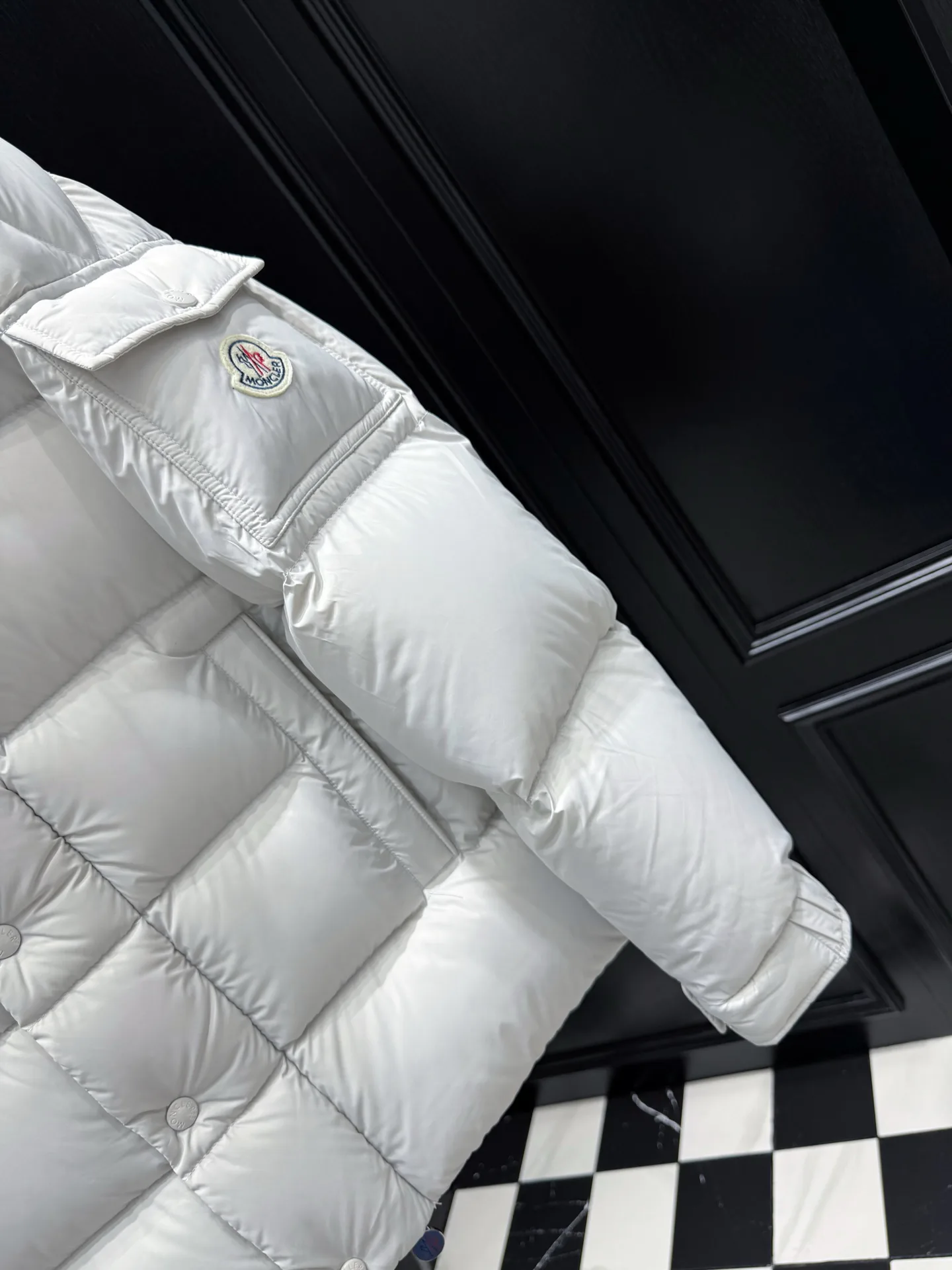 Women's Jackets And Down Jackets MONCLER 18035670