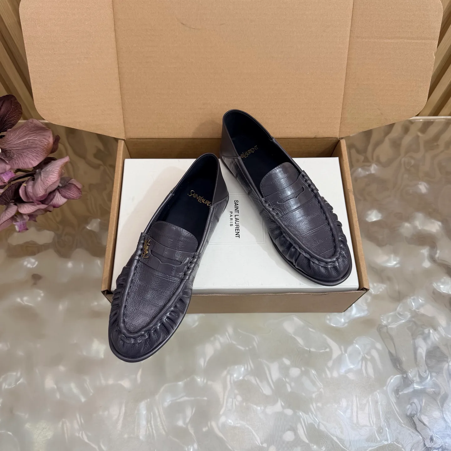 Women's Loafers And Moccasins SAINT LAURENT 18062358